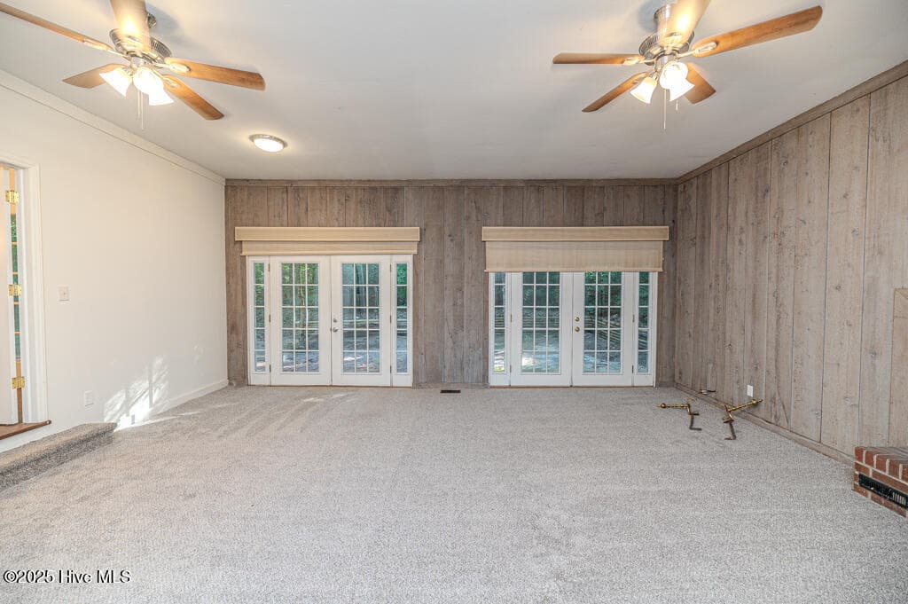Den - 828 Chatham Road, Rockingham, NC 28379