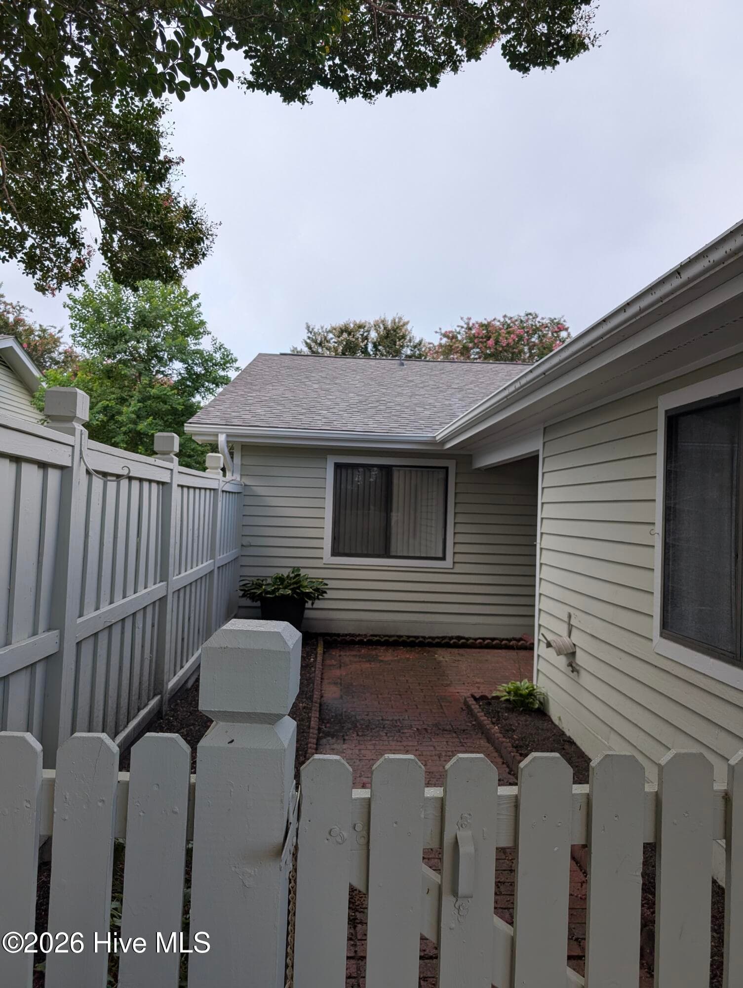 Townhouse at 5916 Chester Street, Wilmington, NC 28405, photo 2 of 31