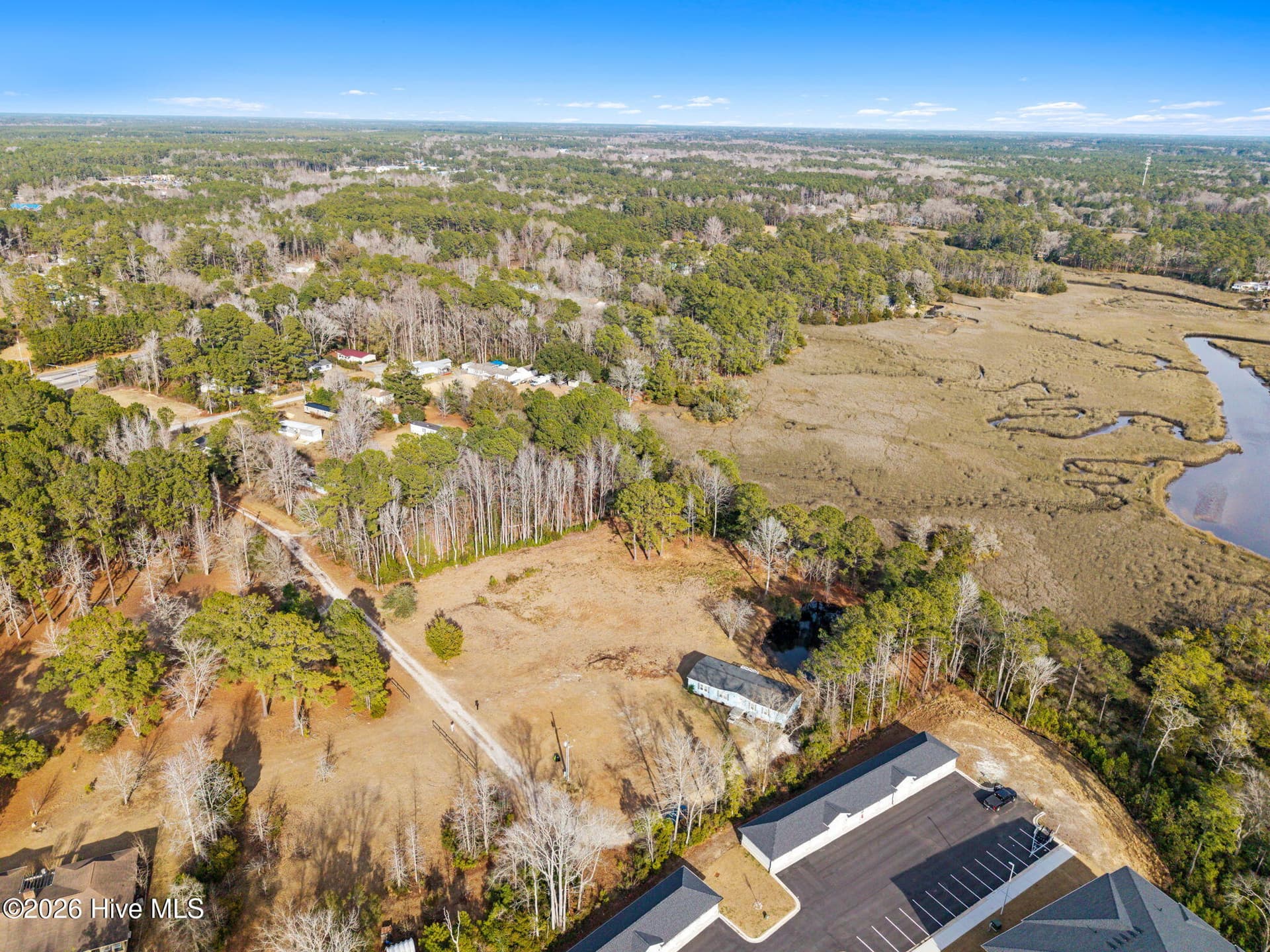 Manufactured Home at 286 Edgewater Drive SW, Shallotte, NC 28470, photo 10 of 56