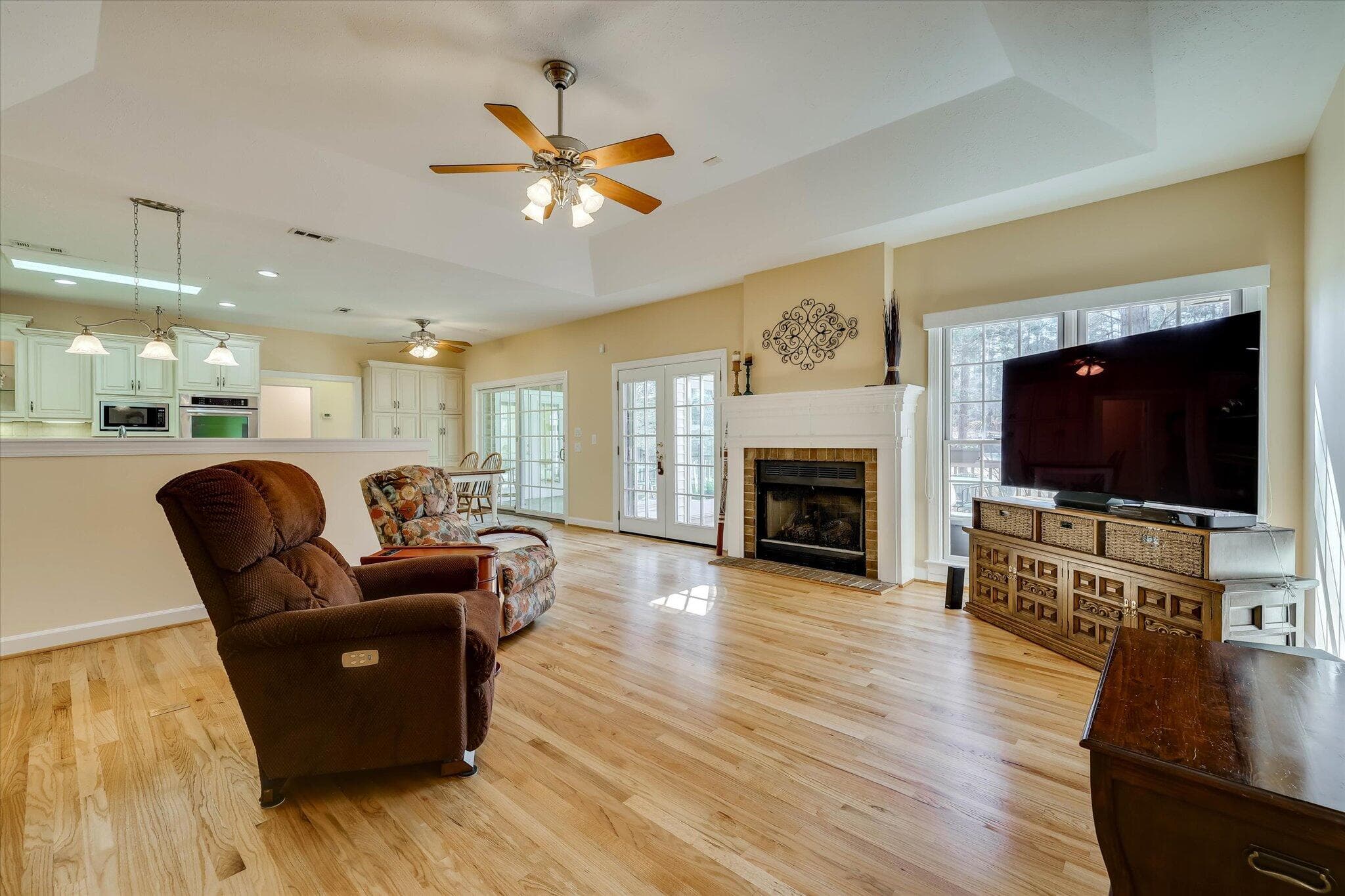 Single Family Residence at 124 Magnolia Drive, McCormick, SC 29835, photo 9 of 67