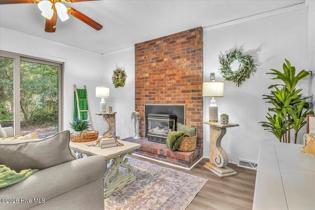 Single Family Residence at 5105 Belgrave Circle, Wilmington, NC 28403, photo 12 of 37