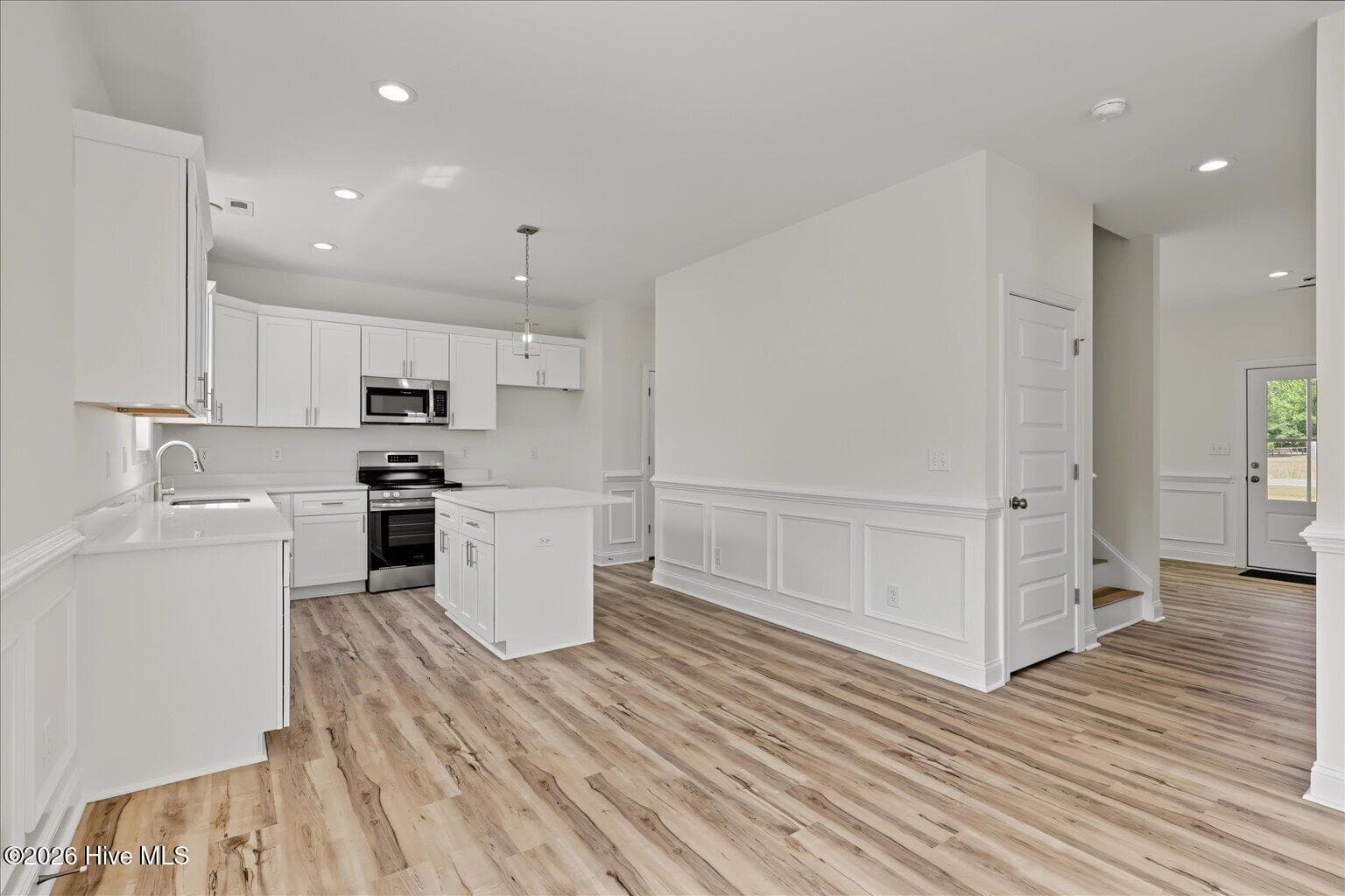 Single Family Residence at 467 Fowler Manning Road, Richlands, NC 28574, photo 12 of 49