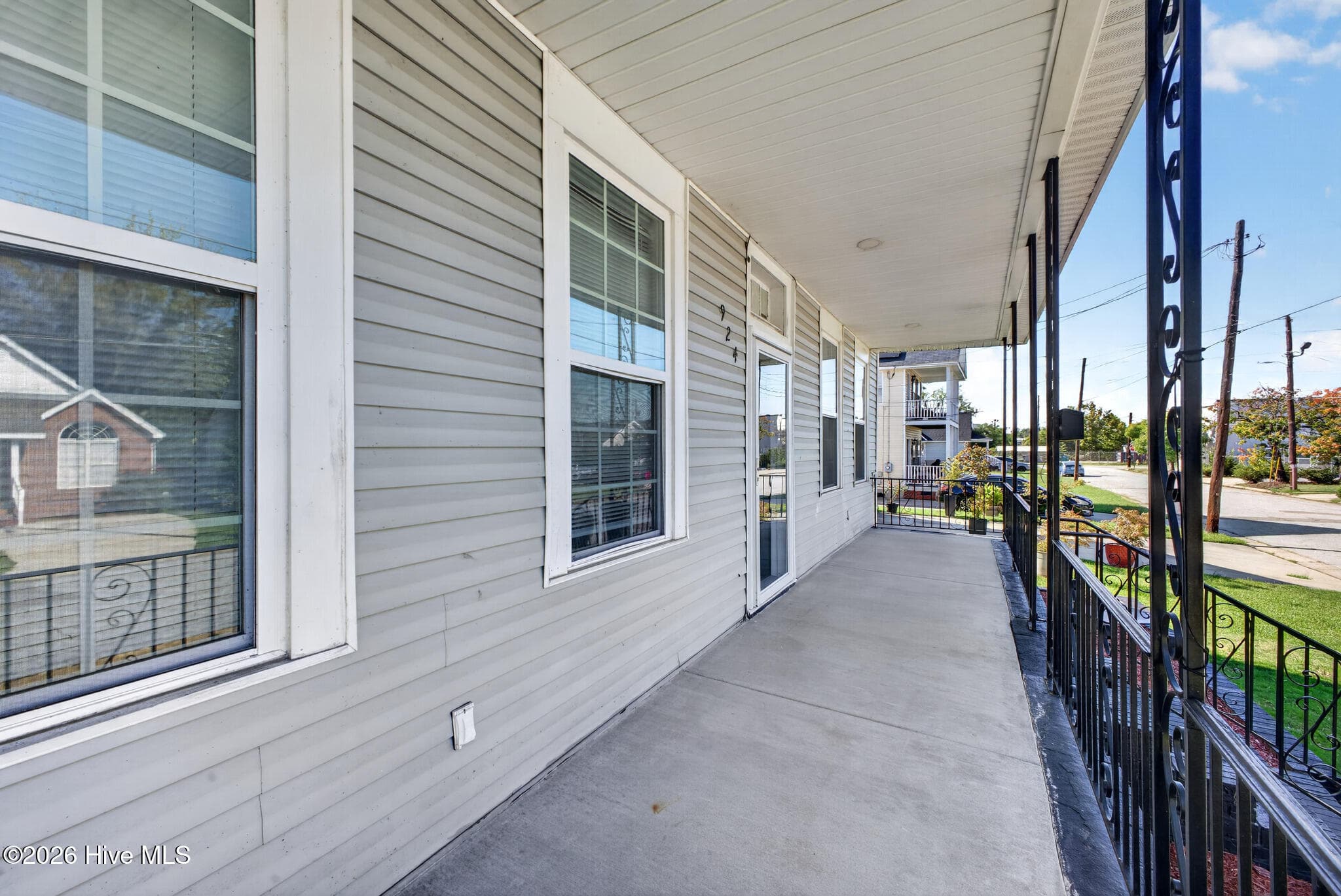 Single Family Residence at 924 Barnes Street, Augusta, GA 30901, photo 4 of 30