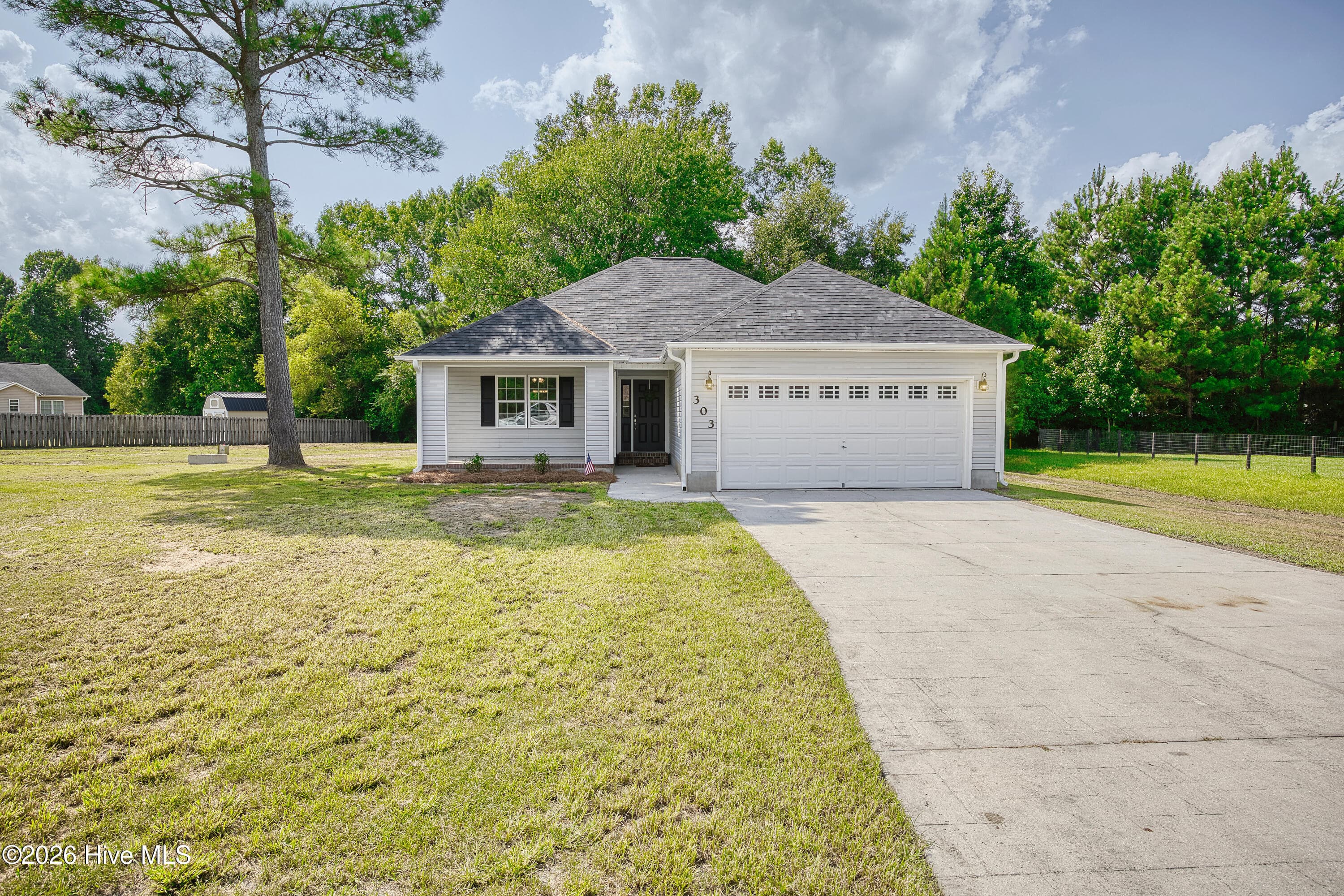 Single Family Residence at 303 Big Tree Lane, Chinquapin, NC 28521, photo 2 of 35