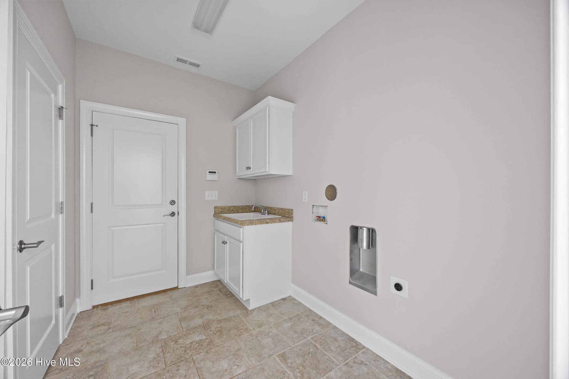 Single Family Residence at 330 Crown Pointe Drive, Hampstead, NC 28443, photo 33 of 51