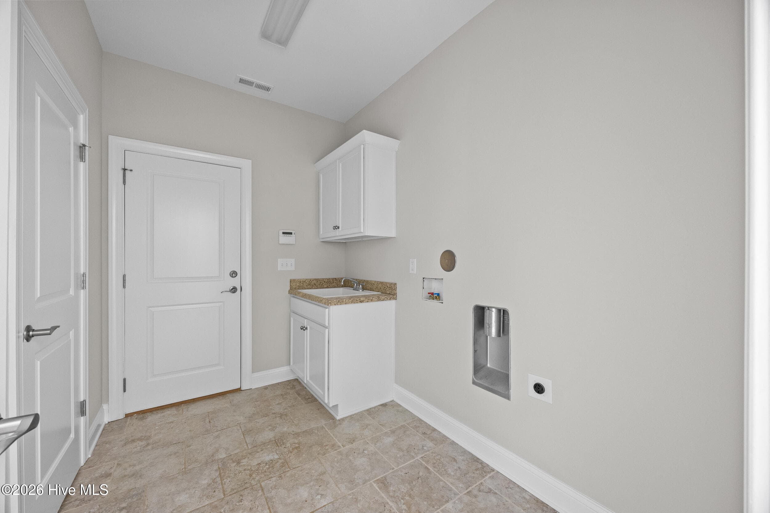 Single Family Residence at 330 Crown Pointe Drive, Hampstead, NC 28443, photo 33 of 51