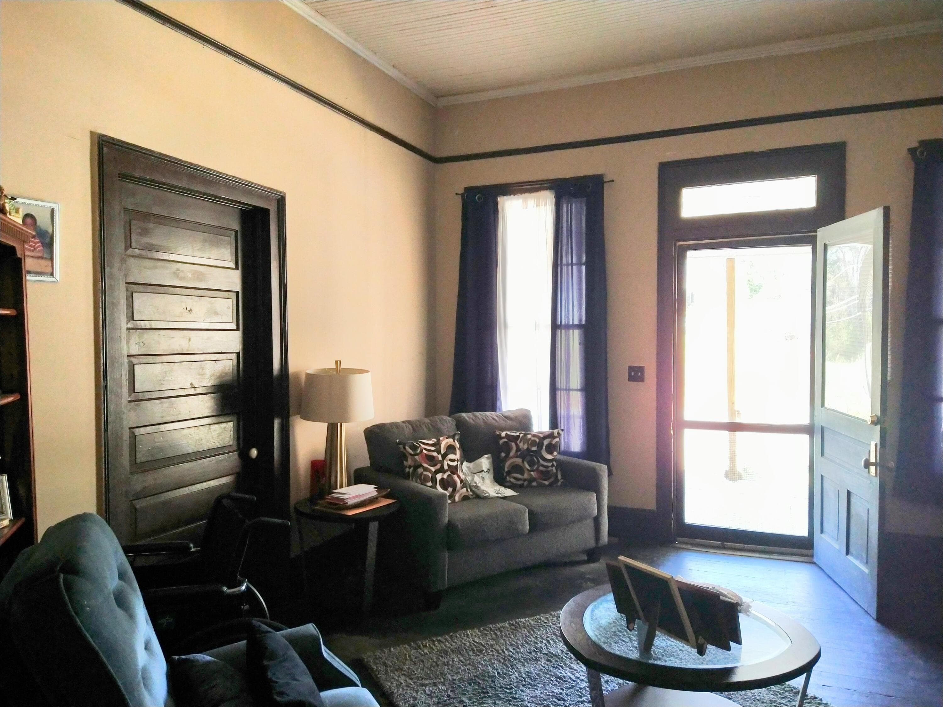 Front Sitting Room - 12416 W Broad Street, Sparta, GA 31087