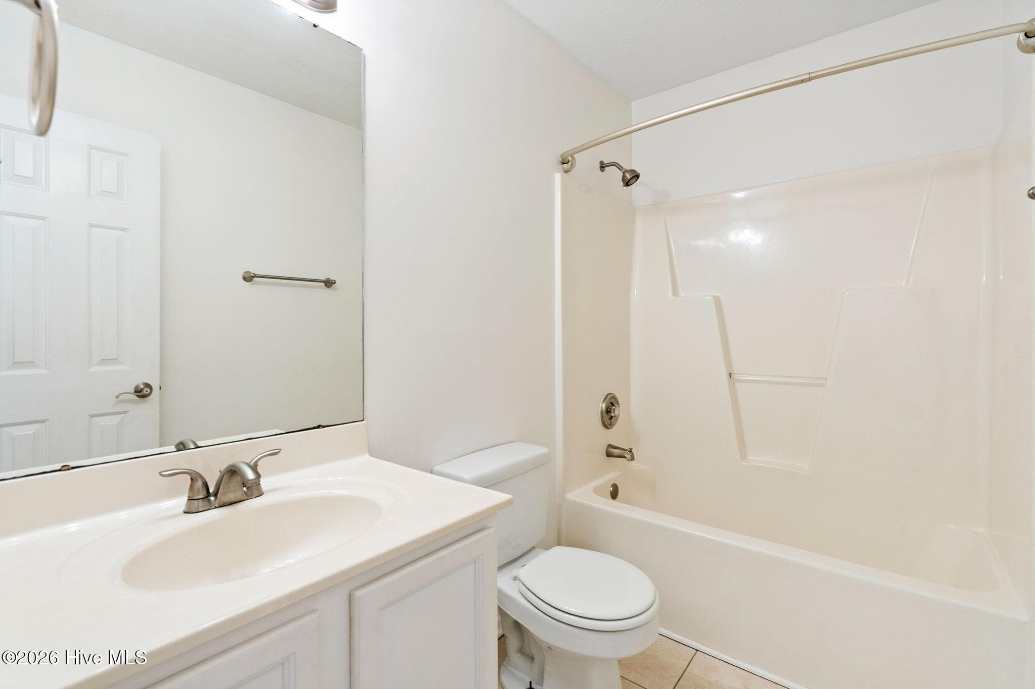 Single Family Residence at 811 Grathwol Drive, Wilmington, NC 28405, photo 20 of 41