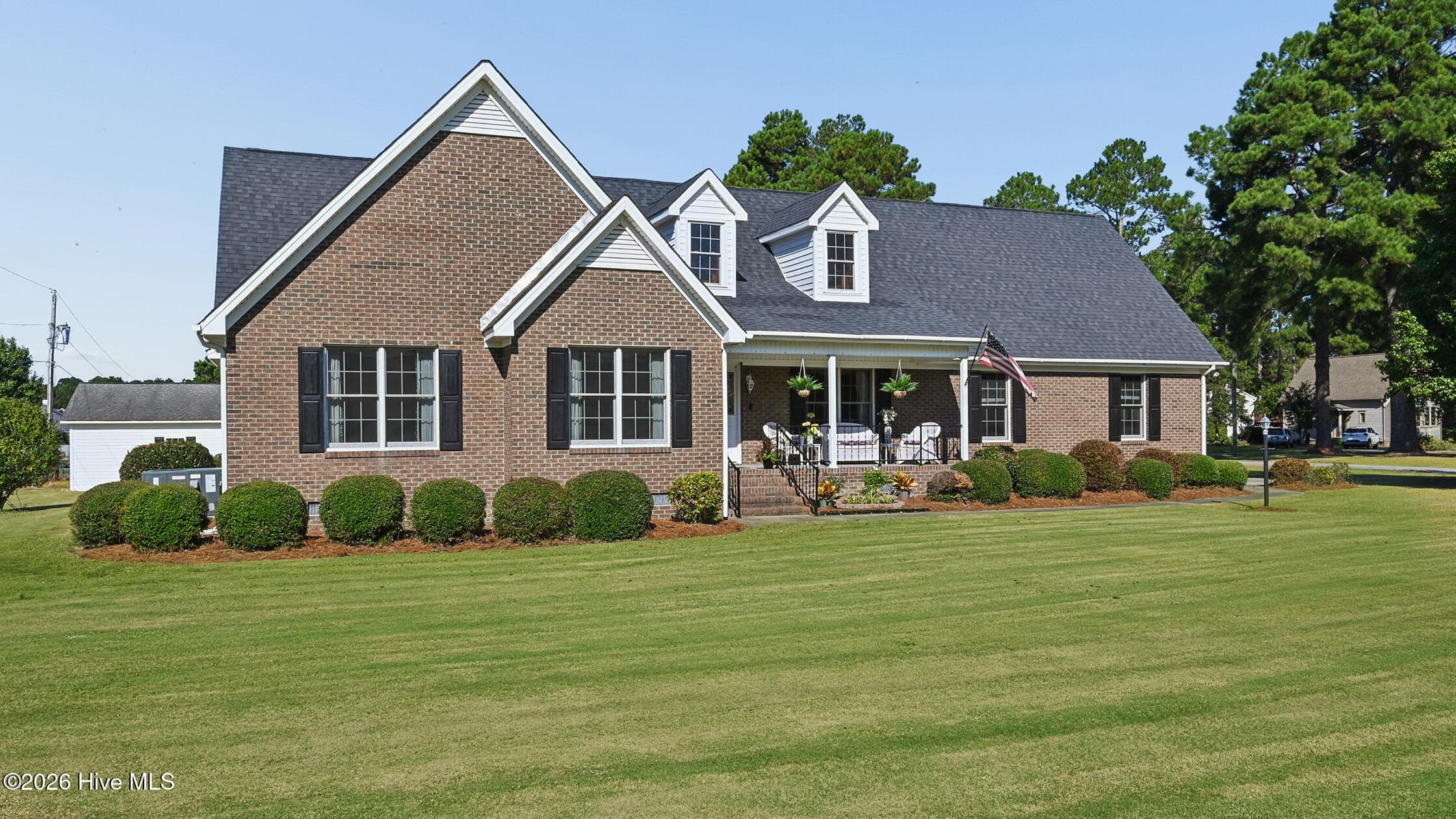 Single Family Residence at 944 Country Club Drive, Ayden, NC 28513, photo 2 of 61