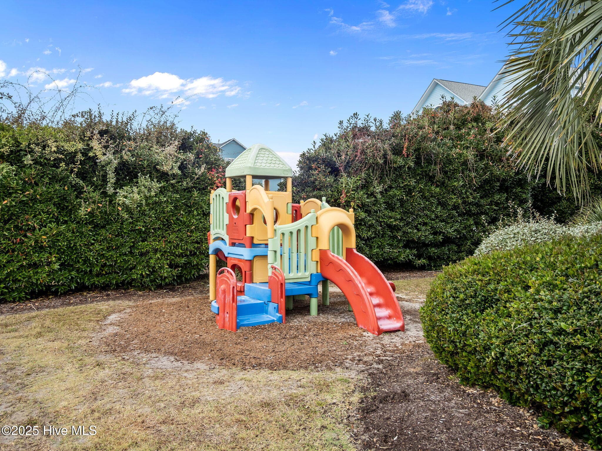 Single Family Residence at 320 Governor Safford Lane, Emerald Isle, NC 28594, photo 82 of 90