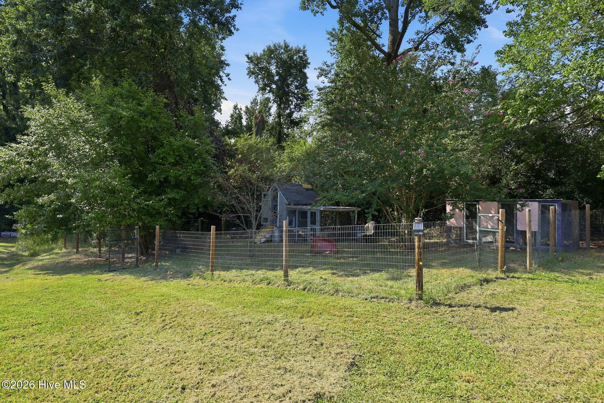 Chicken Pen - 1284 L Cooper Road, Cameron, NC 28326