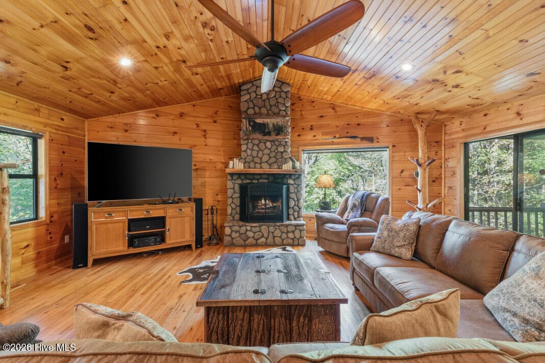 Single Family Residence at 670 Ranger Estate Road, Murphy, NC 28906, photo 6 of 33