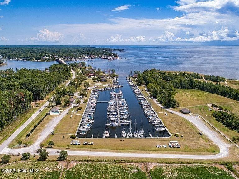 Slip 31 Pecan Grove Marina, Oriental, NC 28571