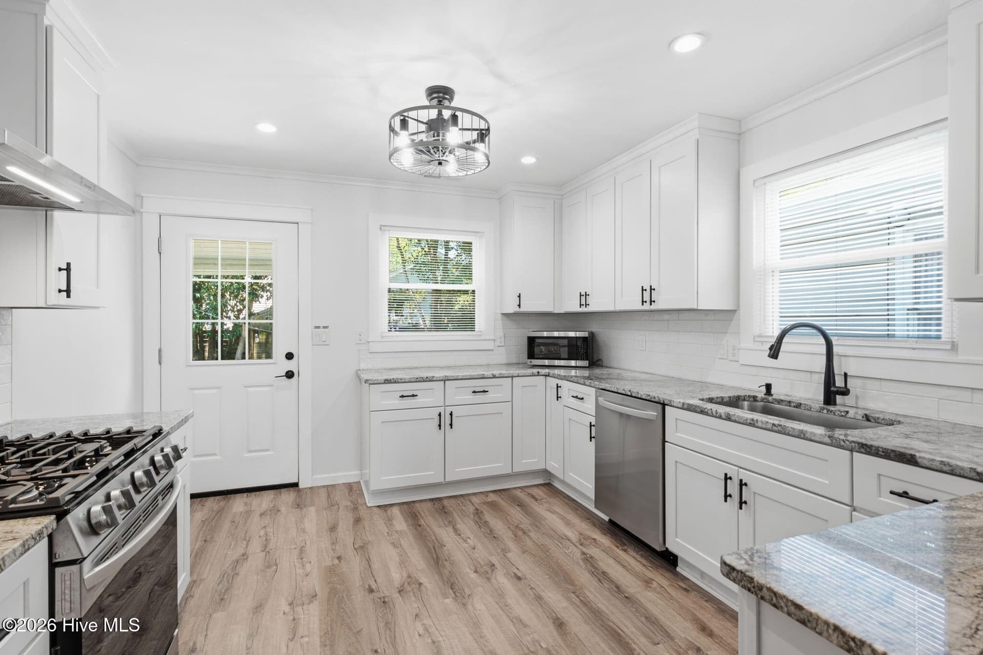 Single Family Residence at 1921 Hudson Drive, Wilmington, NC 28403, photo 10 of 40