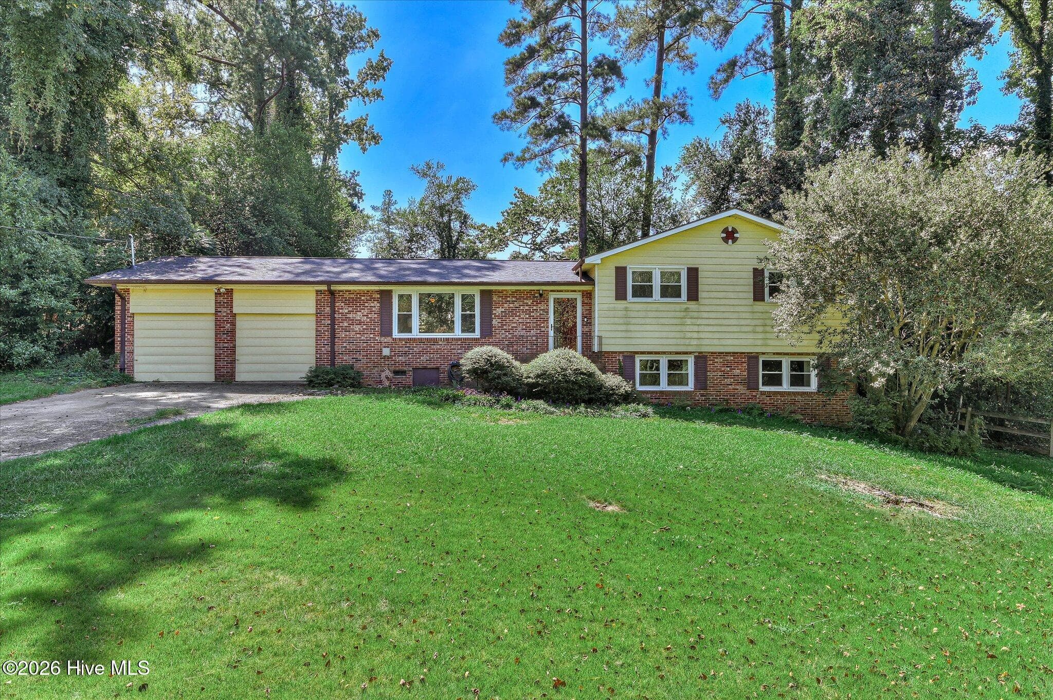 Single Family Residence at 809 Hammond Drive, North Augusta, SC 29841, photo 2 of 35