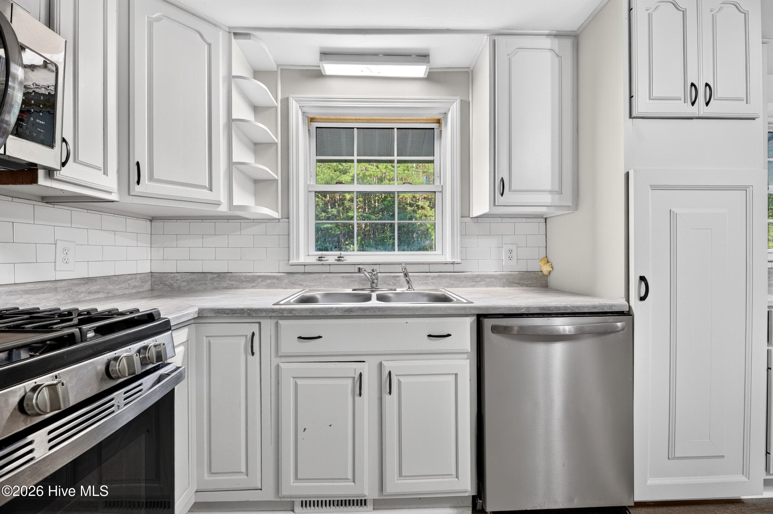 Single Family Residence at 3642 Nc-102, Ayden, NC 28513, photo 16 of 52