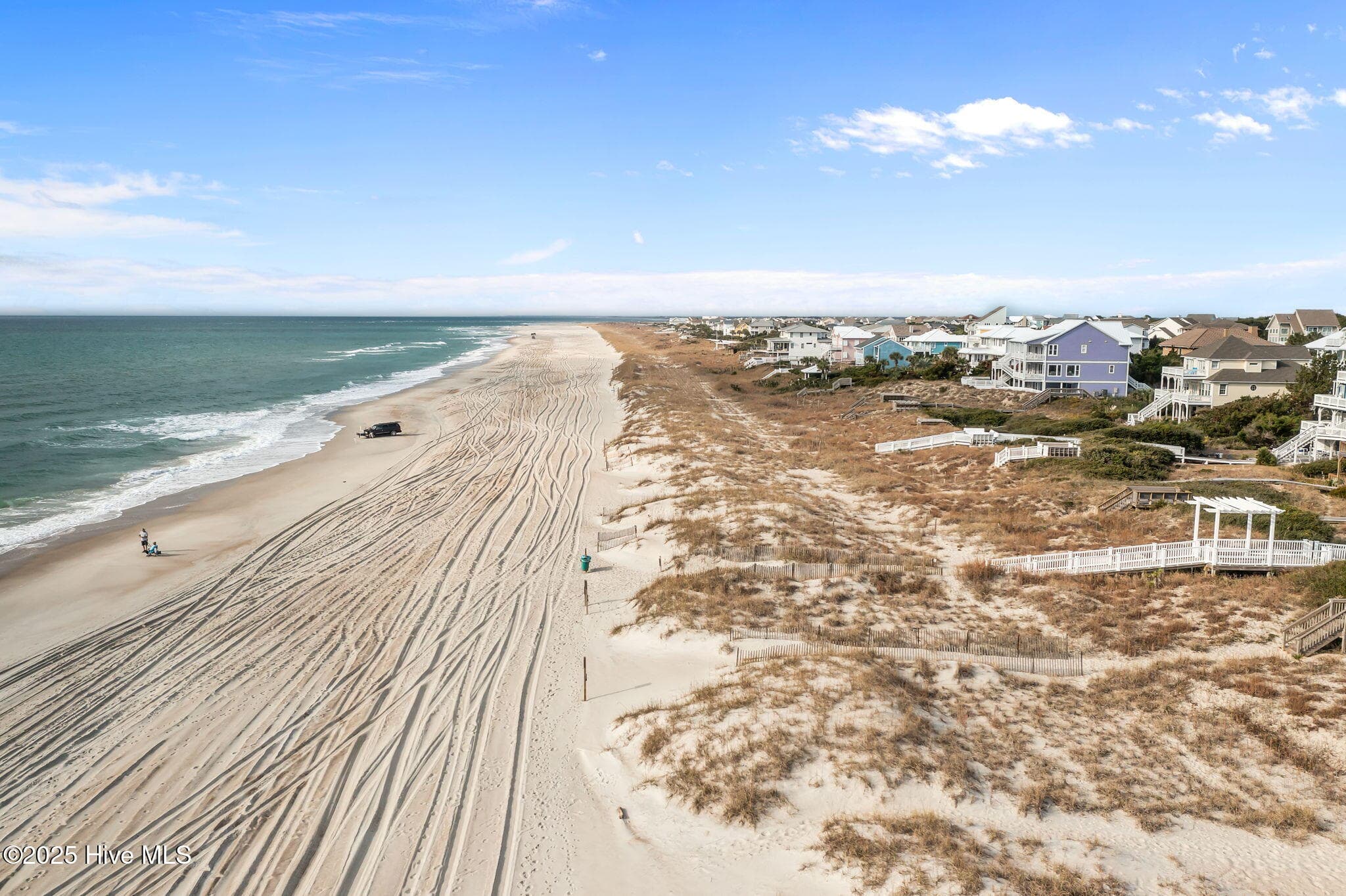 Single Family Residence at 320 Governor Safford Lane, Emerald Isle, NC 28594, photo 77 of 90