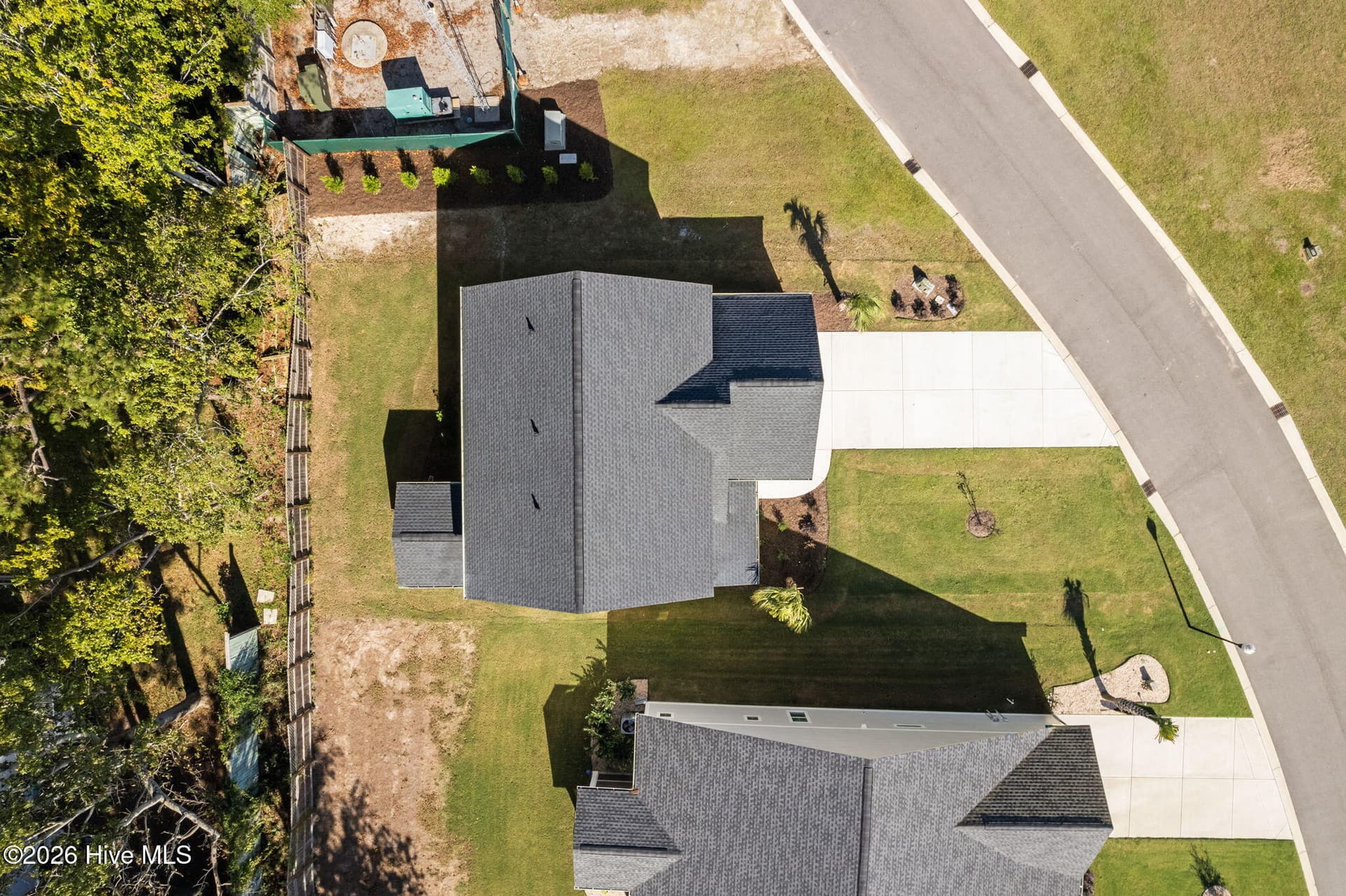 Single Family Residence at 2027 Greenside Manor Drive SW, Ocean Isle Beach, NC 28469, photo 17 of 81