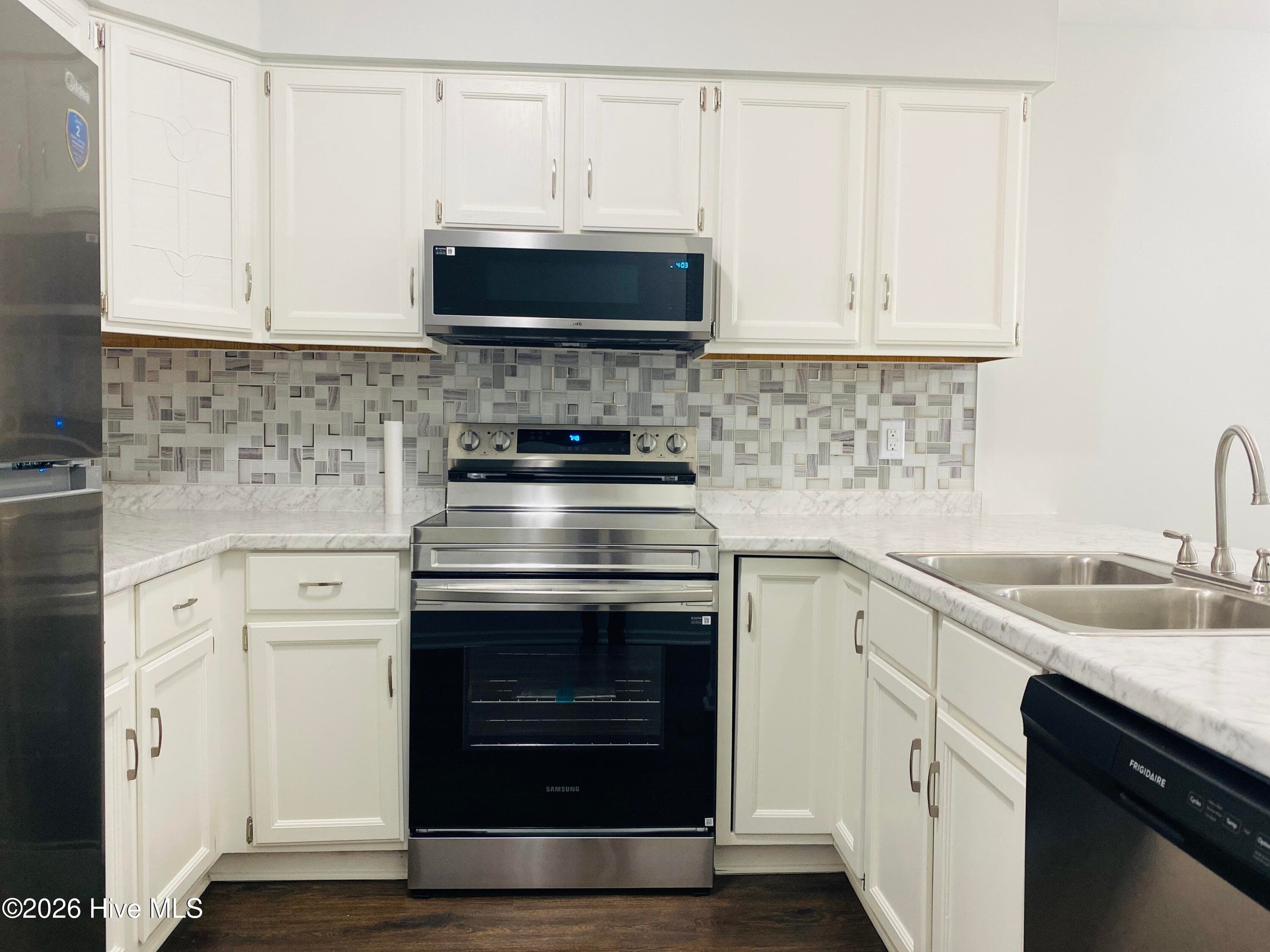 Condominium at 2702 S 17th Street Apt A, Wilmington, NC 28412, photo 4 of 19