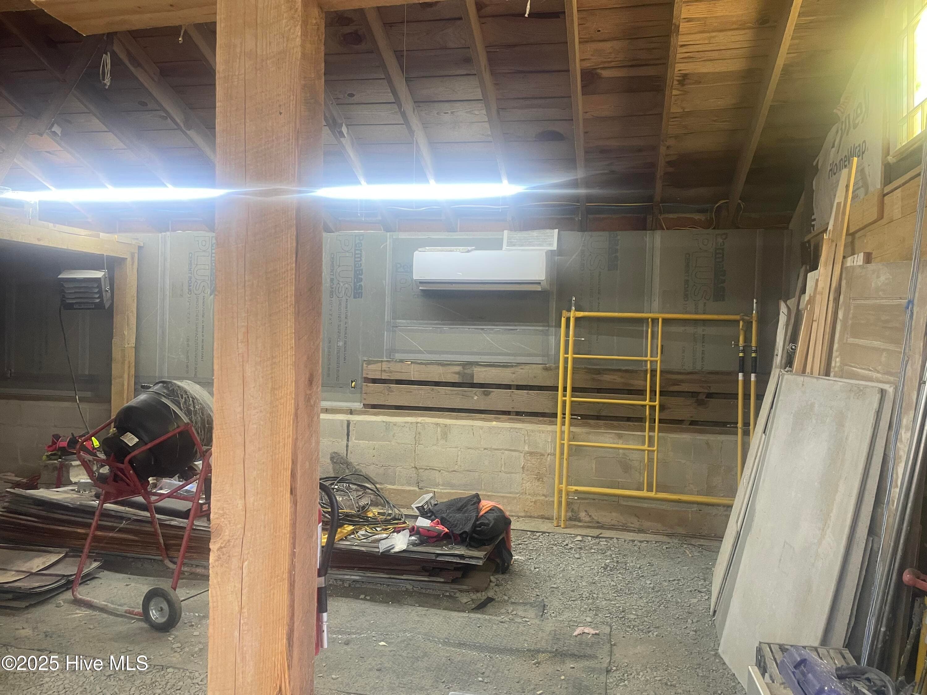 1st floor of the barn - 1890 Oneal Road, Whitakers, NC 27891