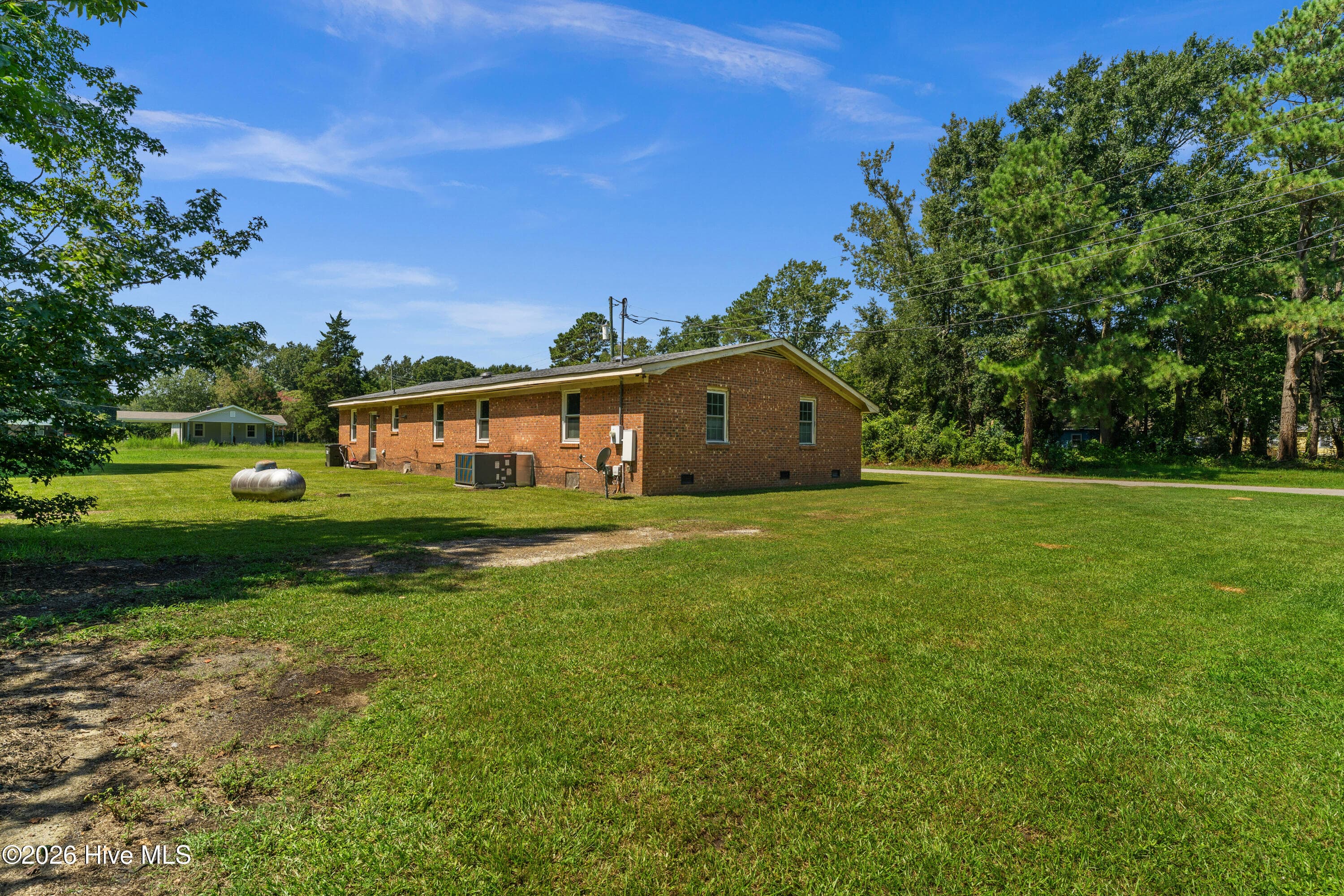 Single Family Residence at 204 Julia Street, Warsaw, NC 28398, photo 6 of 24
