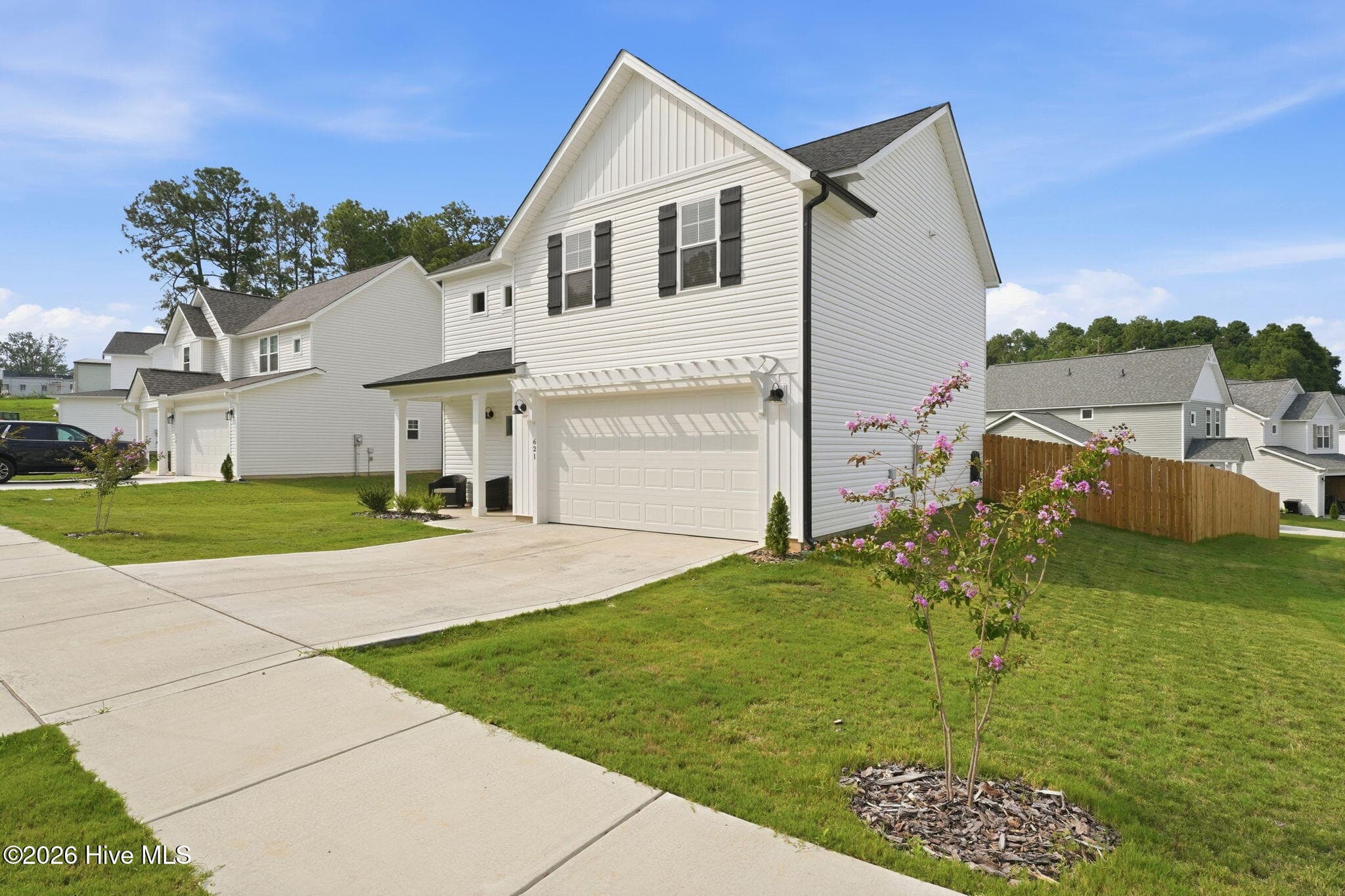 Single Family Residence at 621 Chambers Drive, Southern Pines, NC 28387, photo 2 of 60