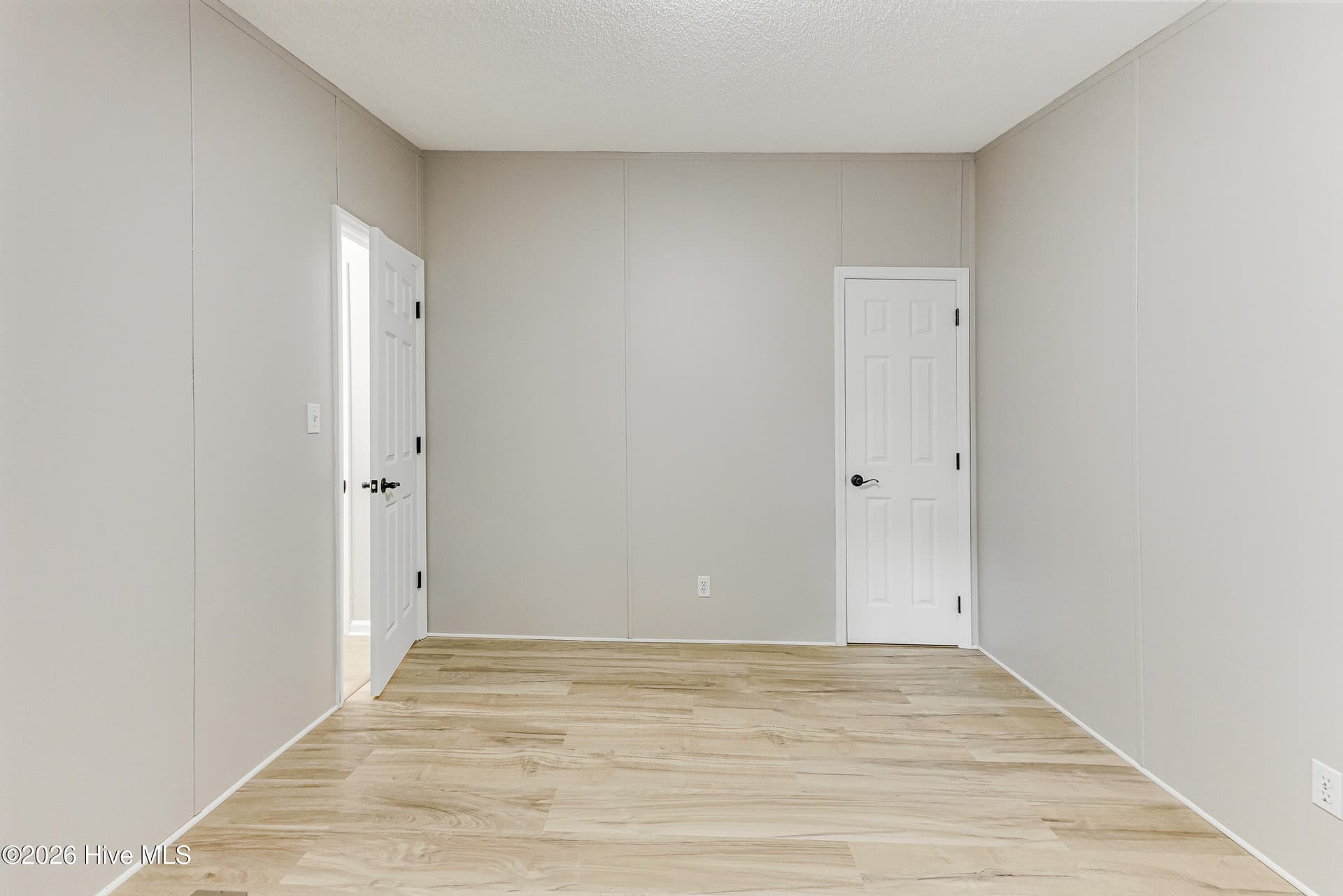 Manufactured Home at 2210 Forest Drive SW, Supply, NC 28462, photo 27 of 41
