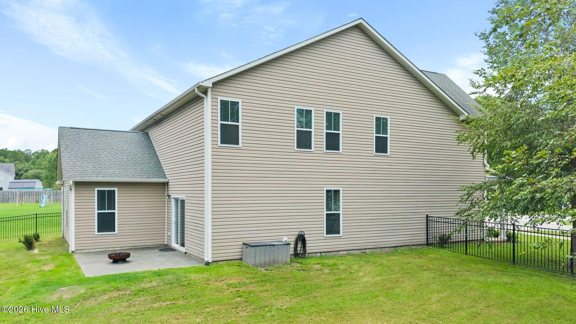 Single Family Residence at 115 Bunchberry Court, Hampstead, NC 28443, photo 48 of 54