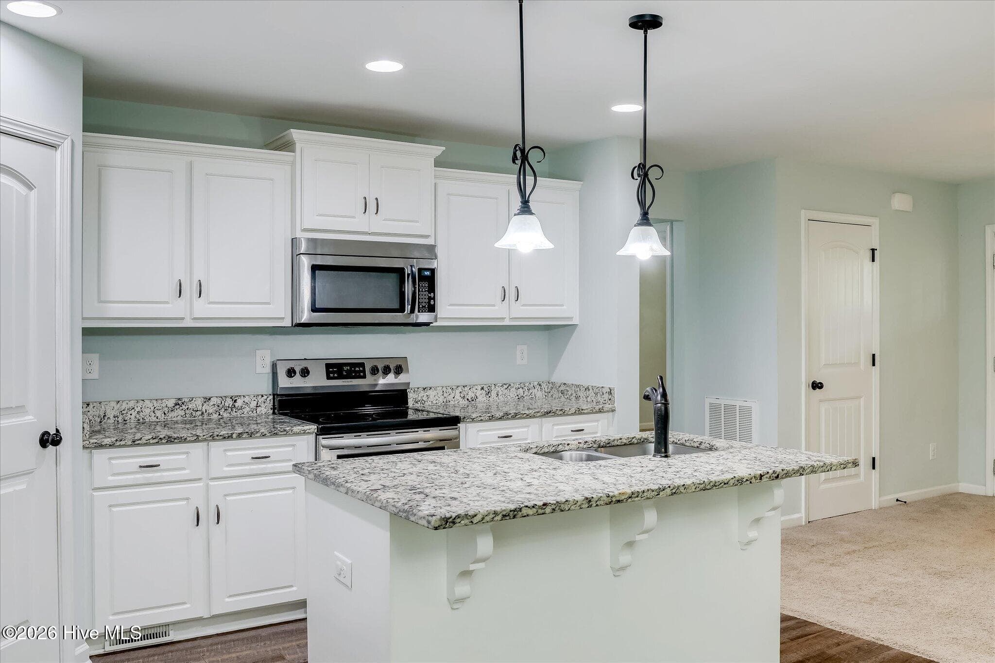 Single Family Residence at 605 Ridgefield Drive, North Augusta, SC 29841, North Augusta, photo 5 of 35