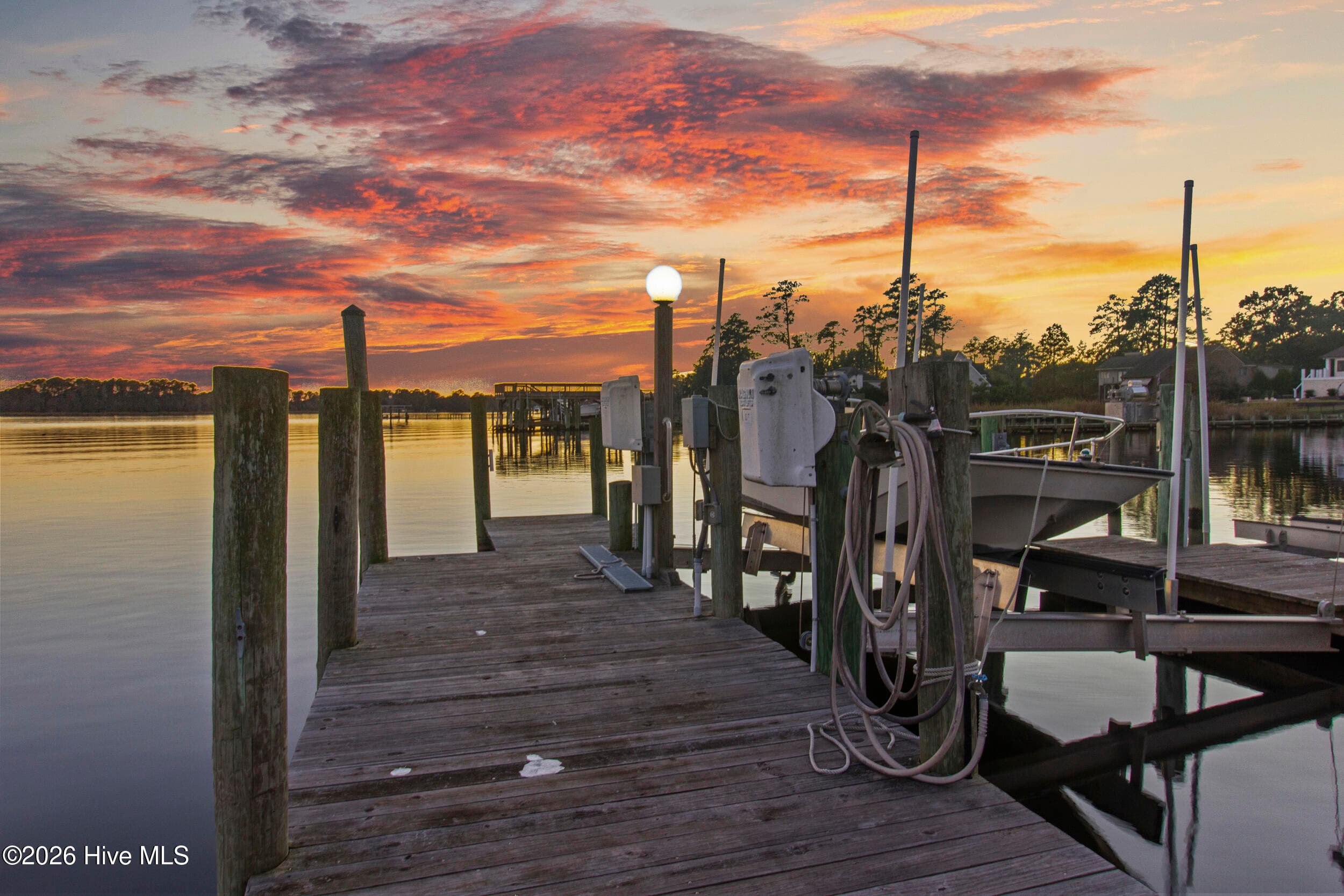Back / Waterview - 5 Batts Hill Road, New Bern, NC 28562