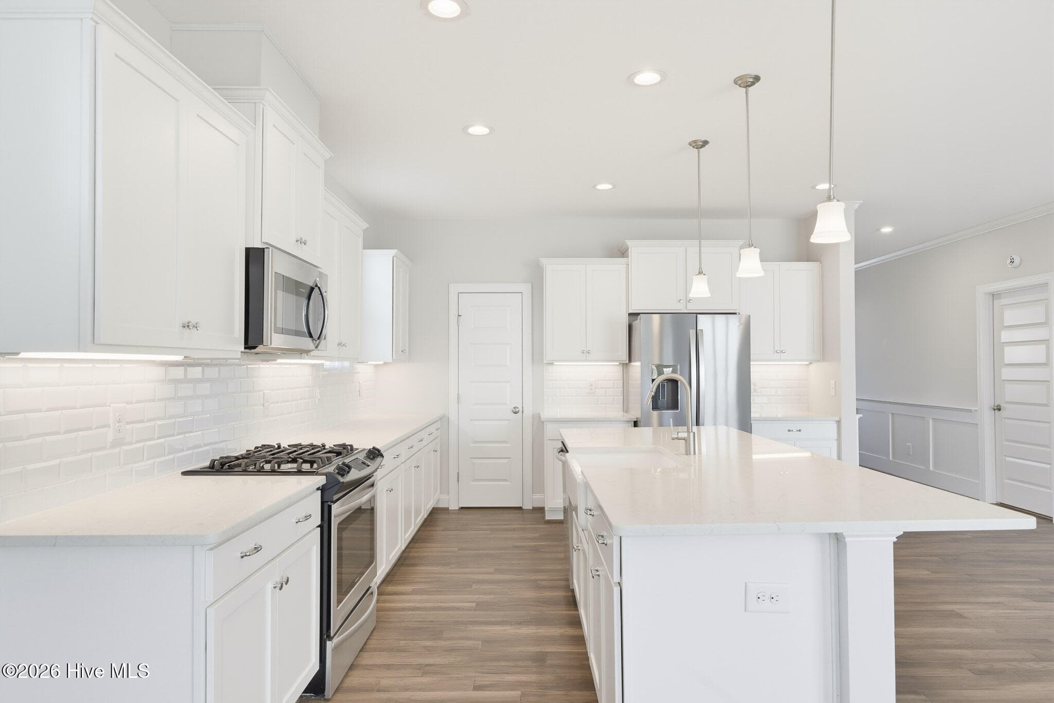 Single Family Residence at 13 Meon Lane, Hampstead, NC 28443, photo 11 of 64