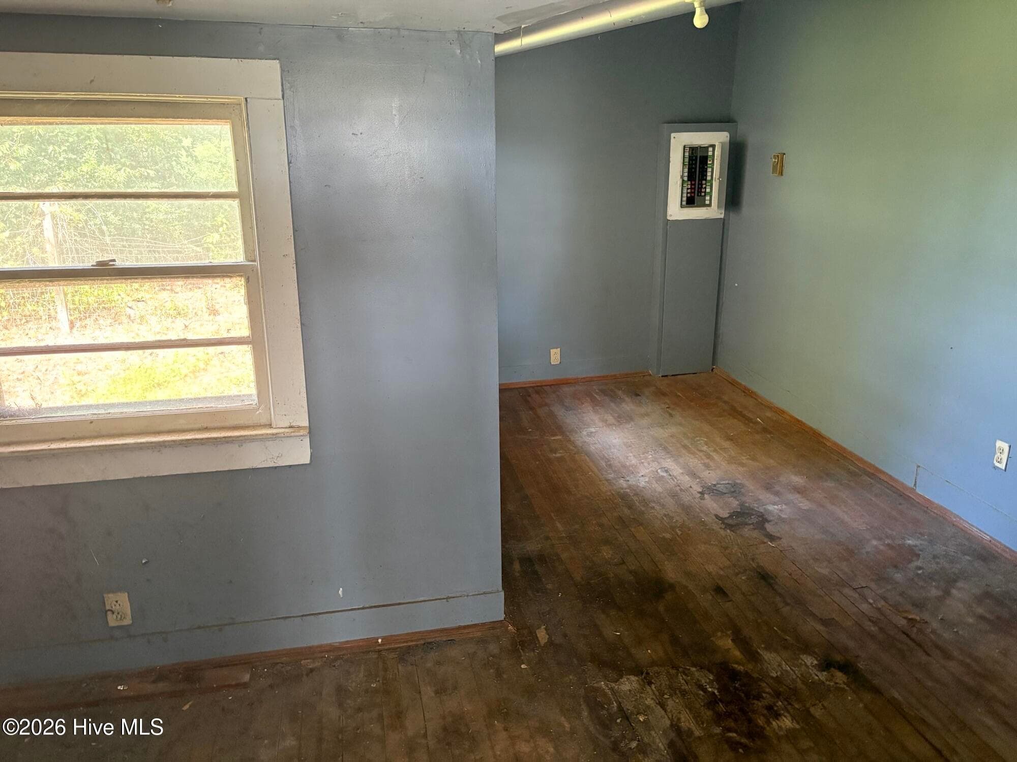 Single Family Residence at 1549 N Broad Street, Edenton, NC 27932, photo 10 of 12