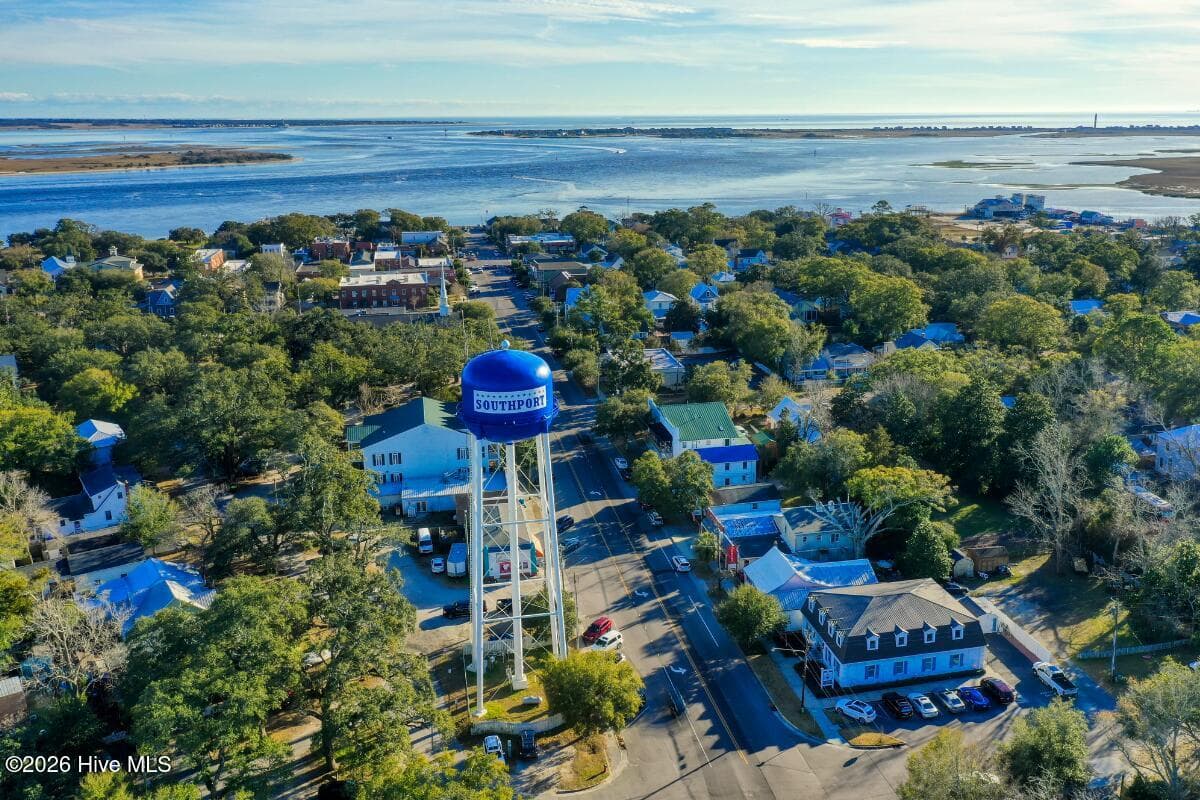 Single Family Residence at 316 Turtle Bay Way, Southport, NC 28461, photo 5 of 17