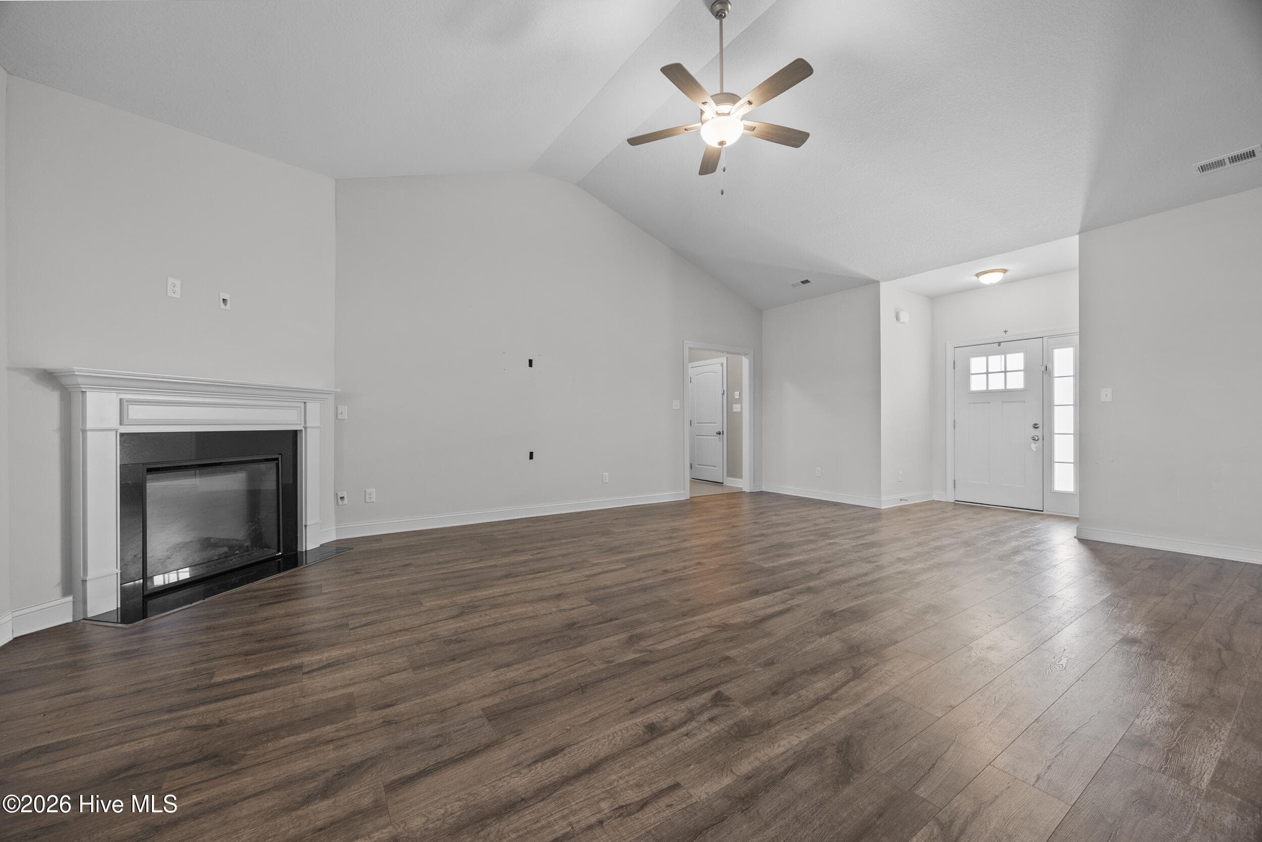 Single Family Residence at 376 Water Wagon Trail, Jacksonville, NC 28546, photo 7 of 38