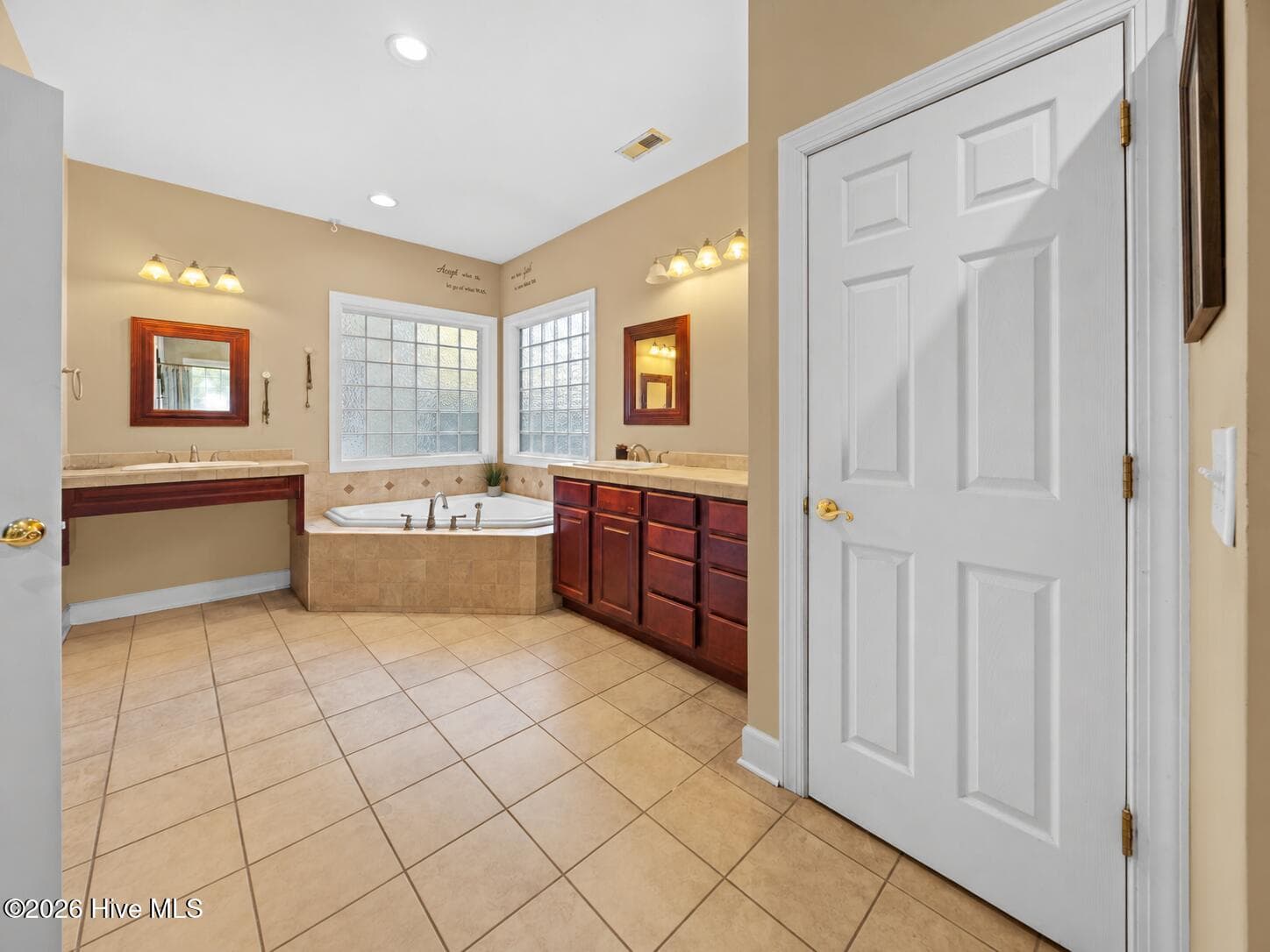 Single Family Residence at 101 Mackenzie Drive, Wilmington, NC 28409, photo 28 of 60