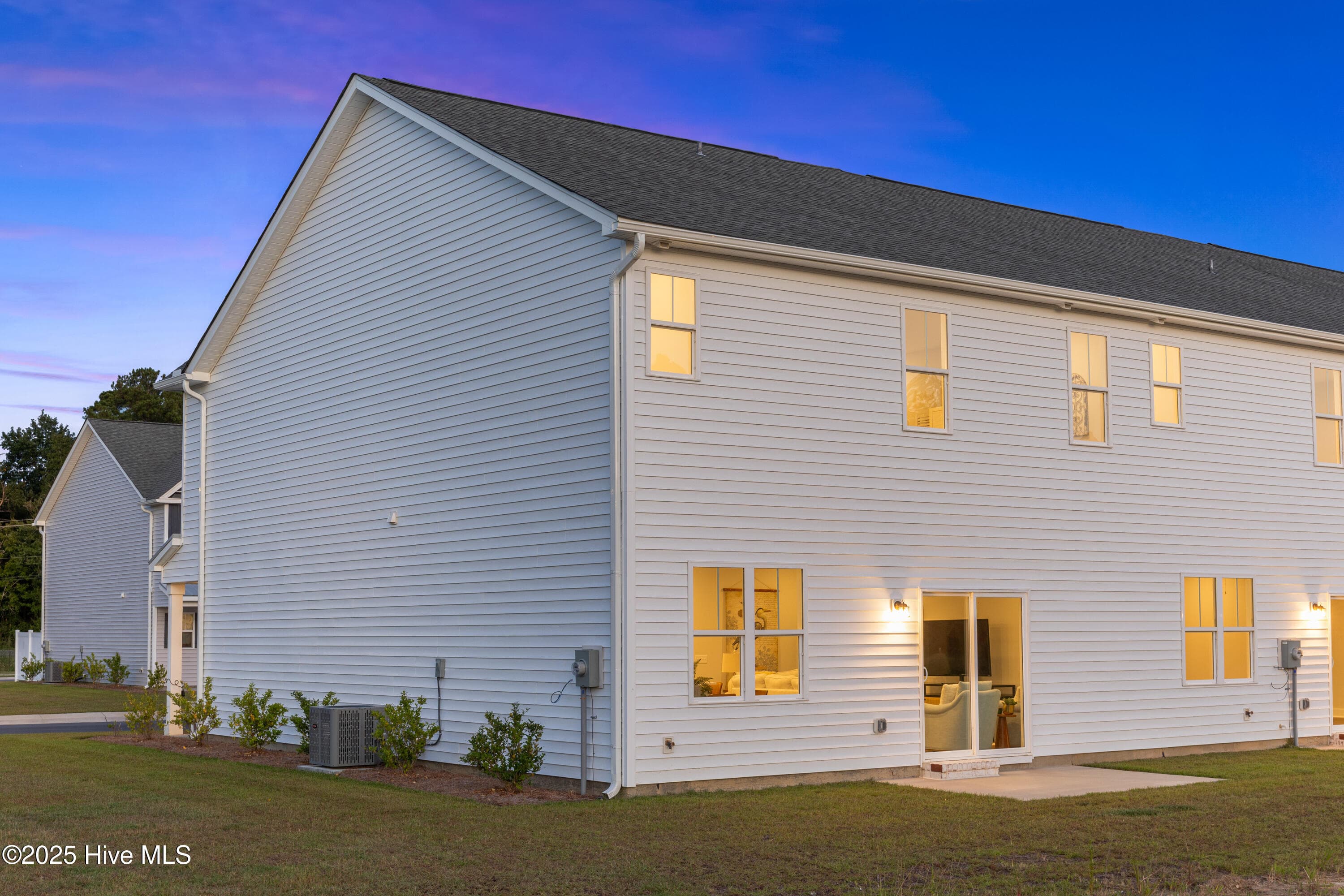 Townhouse at 3216 Beaus Drive, Castle Hayne, NC 28429, photo 6 of 7