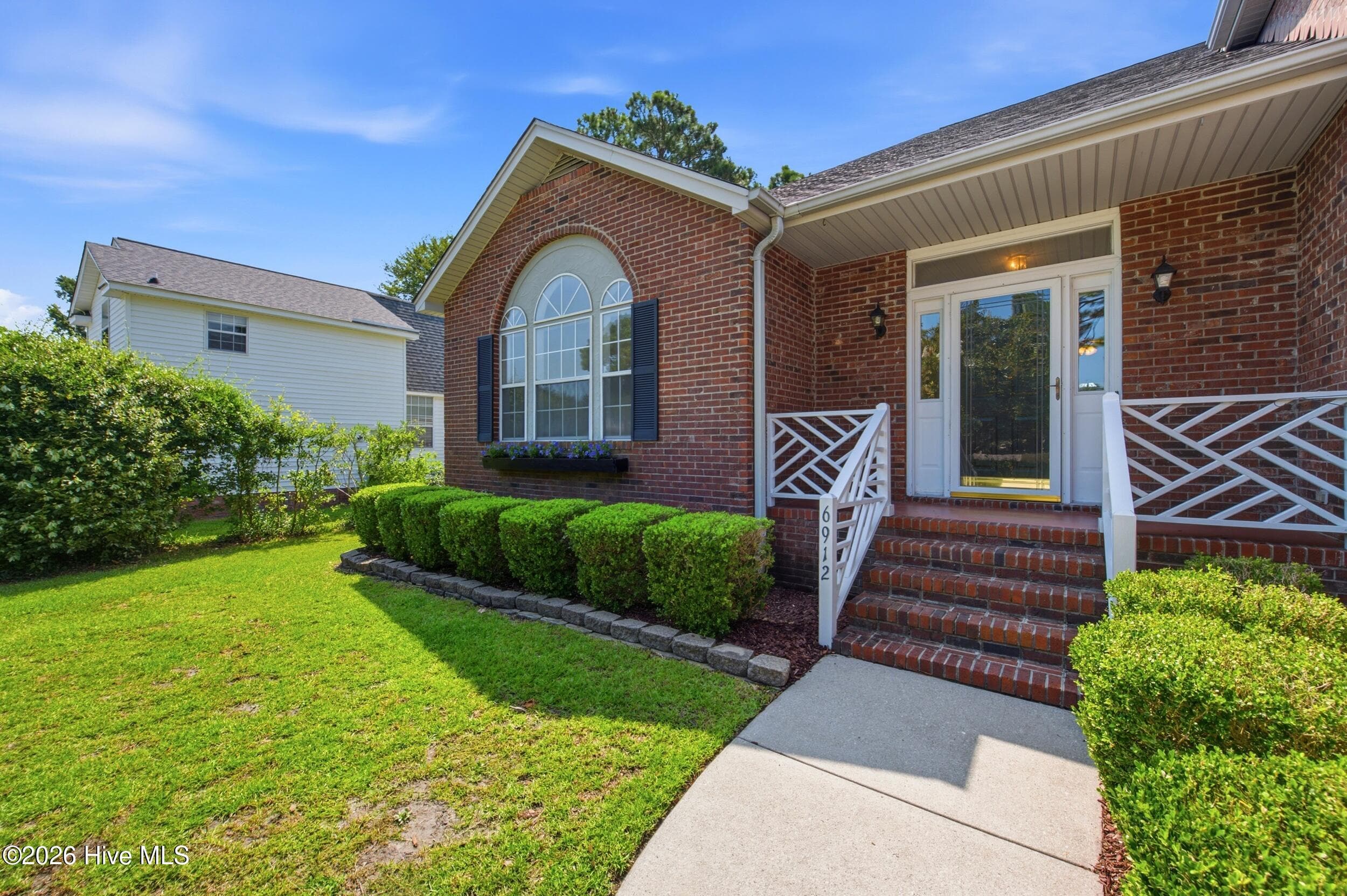 Single Family Residence at 6912 Haberdeen Drive, Wilmington, NC 28411, photo 7 of 73