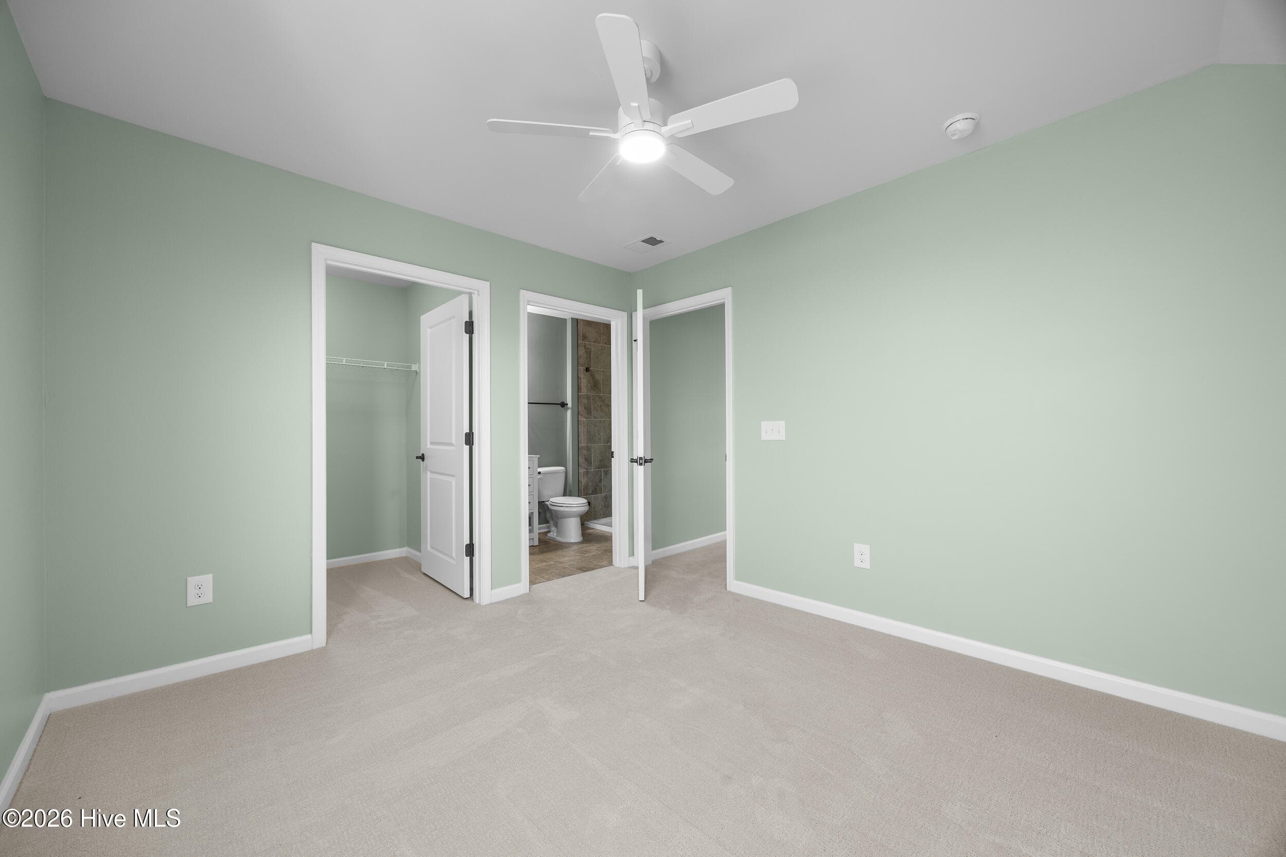 Single Family Residence at 3708 Old Sand Mine Drive, Wilmington, NC 28412, photo 28 of 43