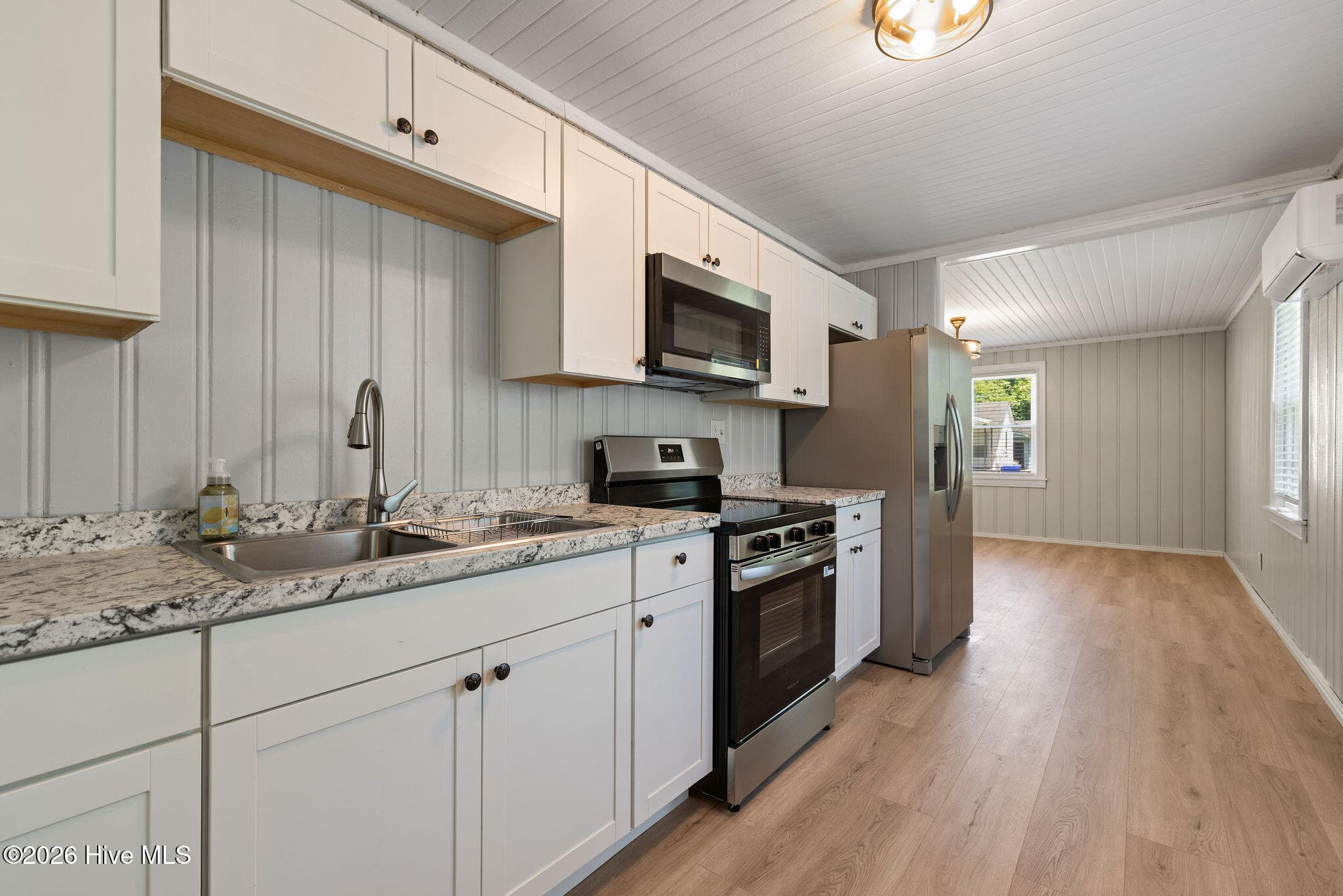 Single Family Residence at 212 Clay Street, Kinston, NC 28501, photo 10 of 14
