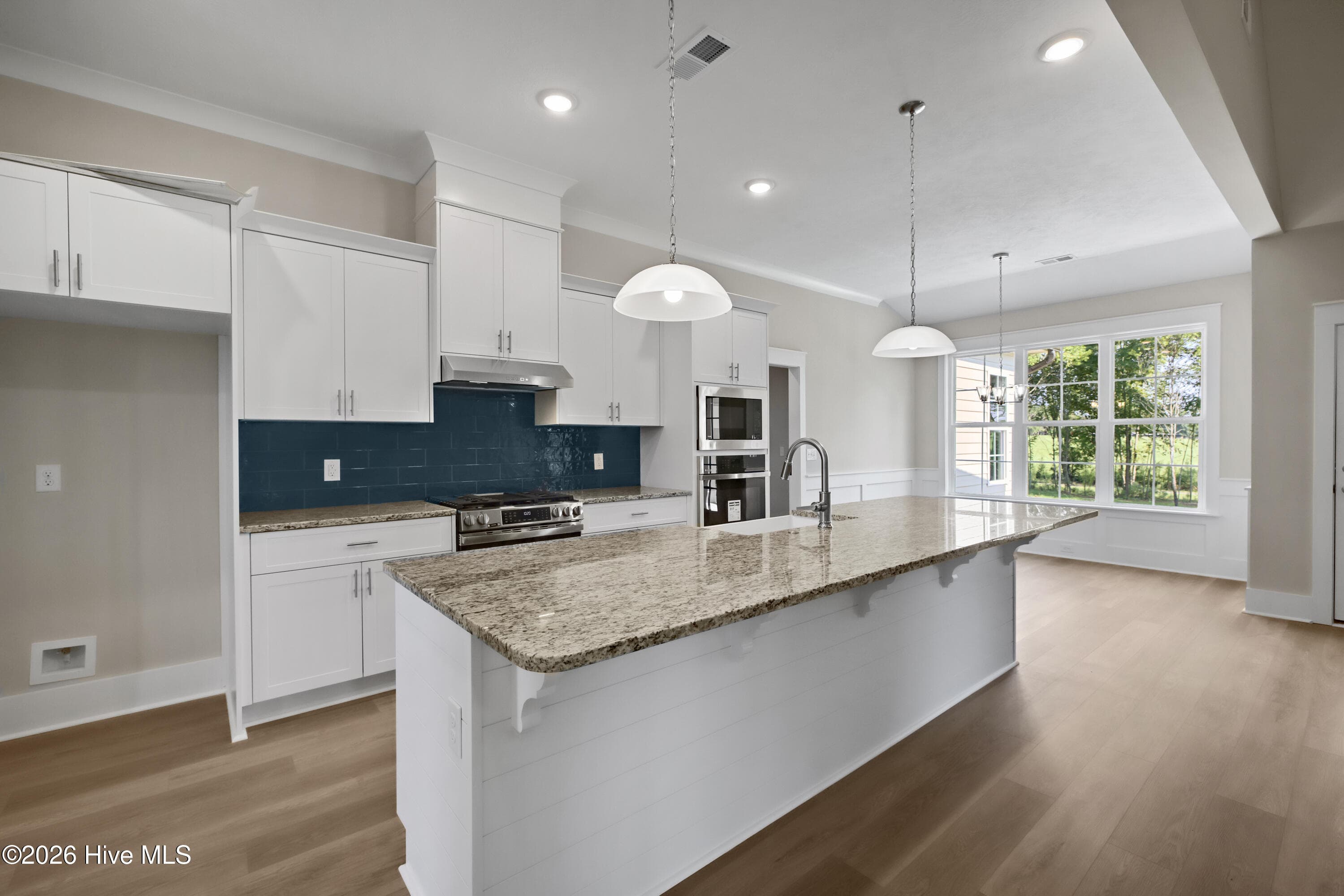 Decorative tile backsplash - 1644 Bellingham Drive, Beech Island, SC 29842