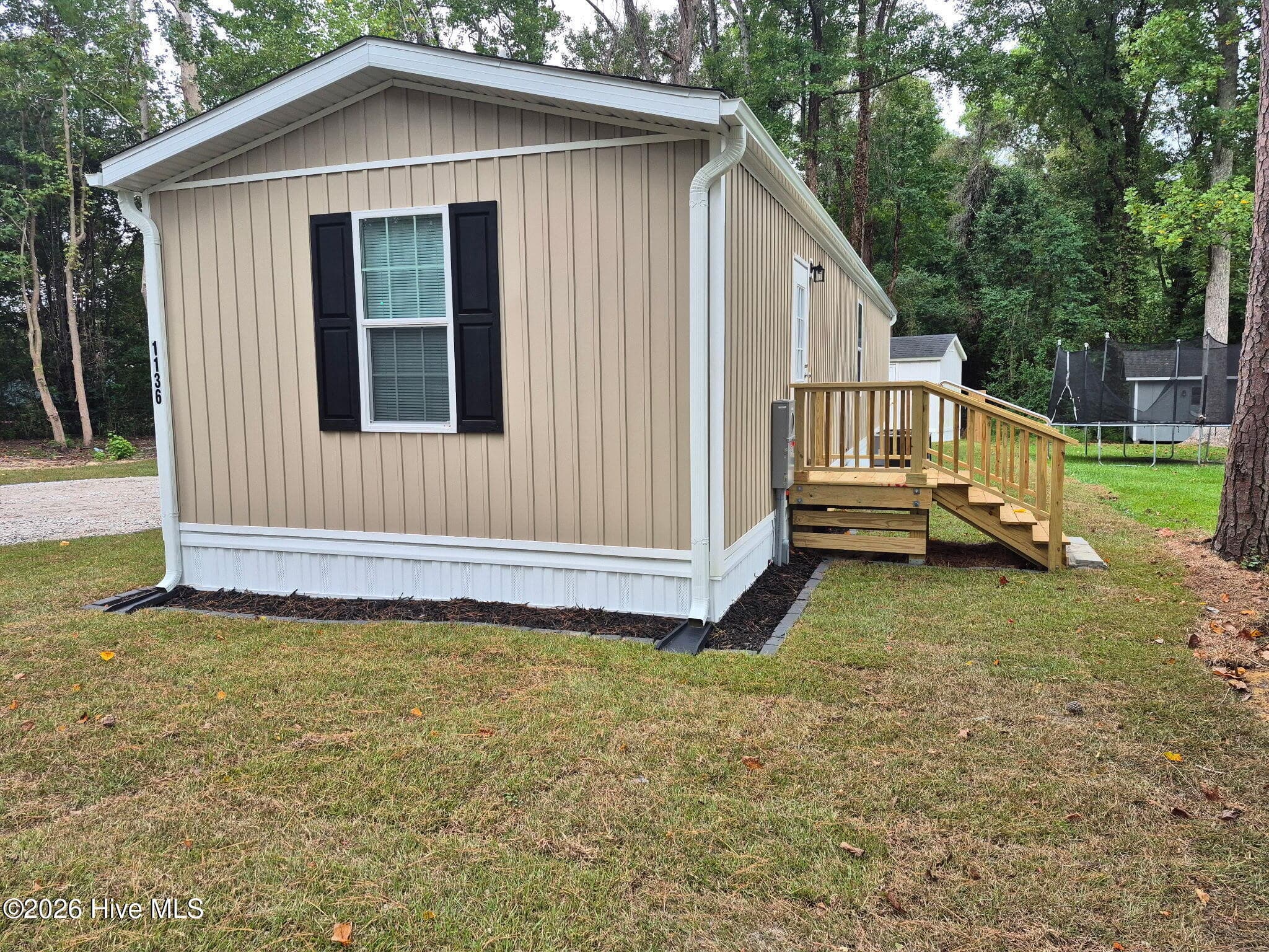 Manufactured Home at 1136 French Road, Wilmington, NC 28403, photo 3 of 12