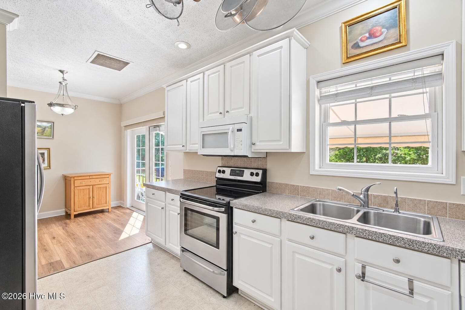 Single Family Residence at 5521 Rl Lewis Lane SE, Bolivia, NC 28422, photo 12 of 48