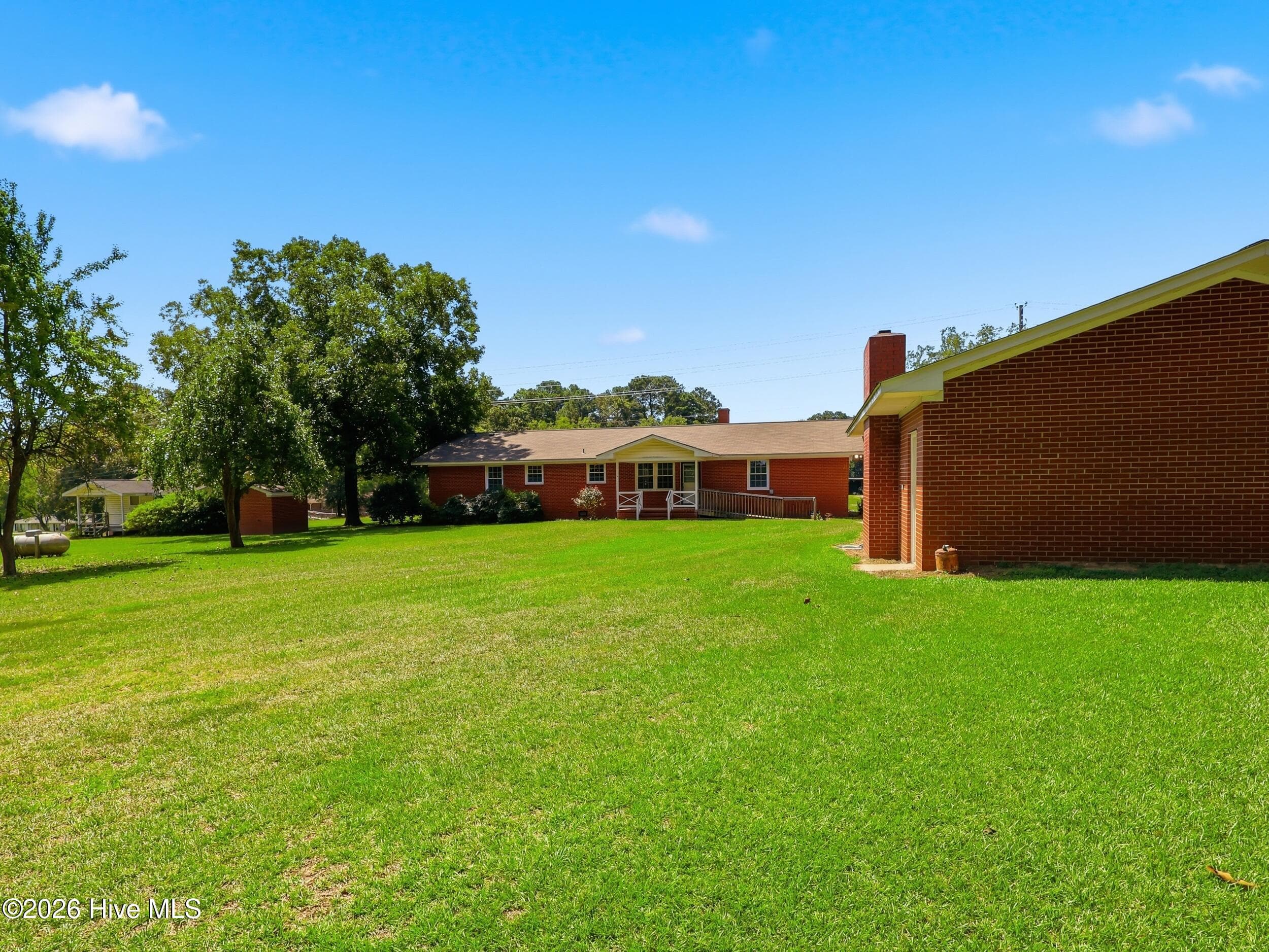 Single Family Residence at 8701 White Oak Road, Garner, NC 27529, photo 27 of 41