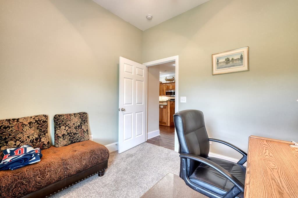 Condominium at 1647e Lakeview Drive, Young Harris, GA 30582, photo 2 of 4