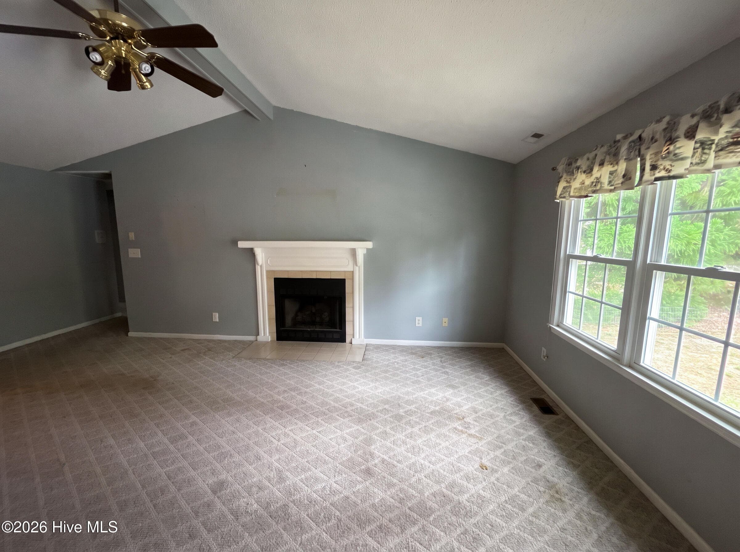 Single Family Residence at 1811 Caracara Drive, New Bern, NC 28560, photo 4 of 29
