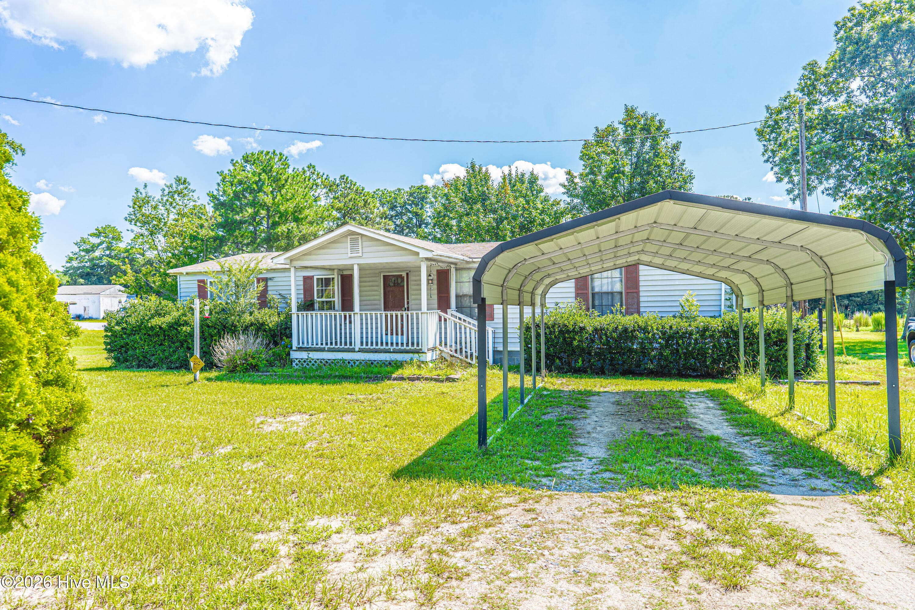 Manufactured Home at 455 Nc 381 Highway, Hamlet, NC 28345, photo 5 of 37
