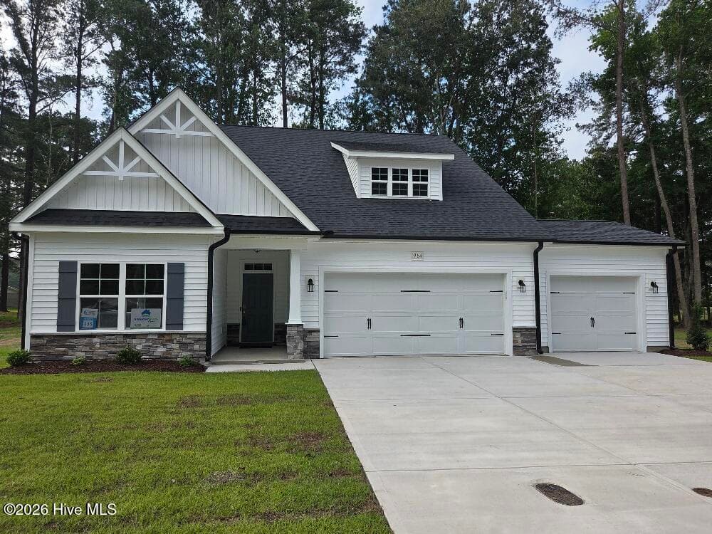 Single Family Residence at 964 Rialto Lane, Ayden, NC 28513, photo 4 of 63
