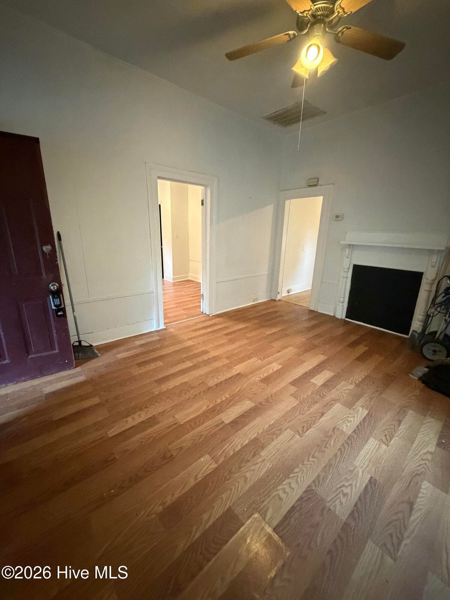 Single Family Residence at 317 Queen Street, Wilmington, NC 28401, photo 11 of 14