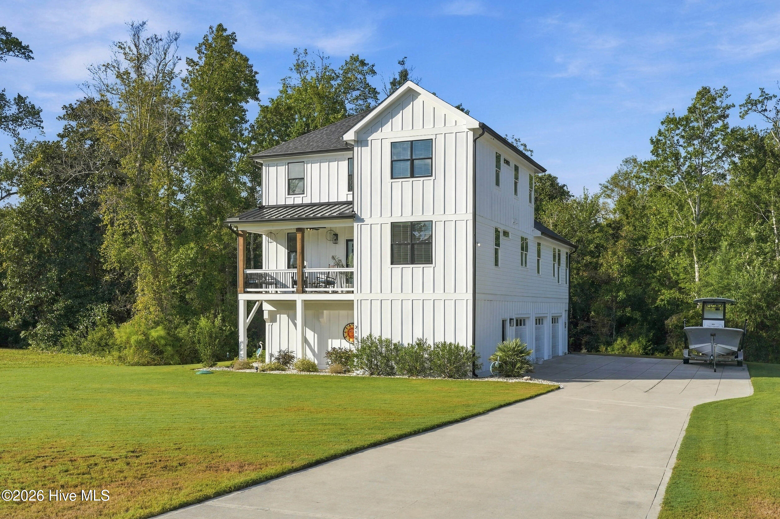 Single Family Residence at 210 River Oats Court, Holly Ridge, NC 28445, photo 7 of 69