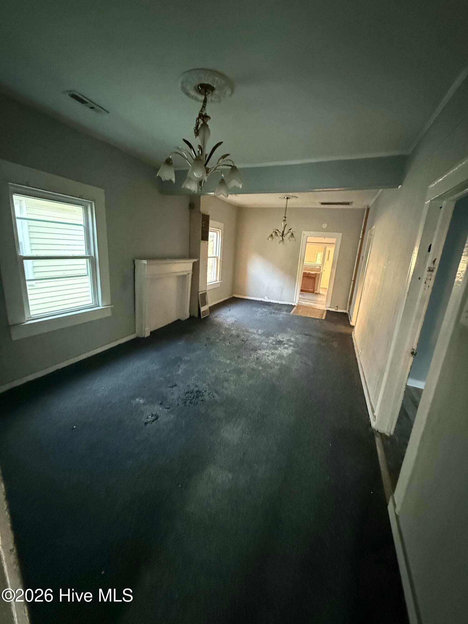 Single Family Residence at 1110 S 8th Street, Wilmington, NC 28401, photo 4 of 14